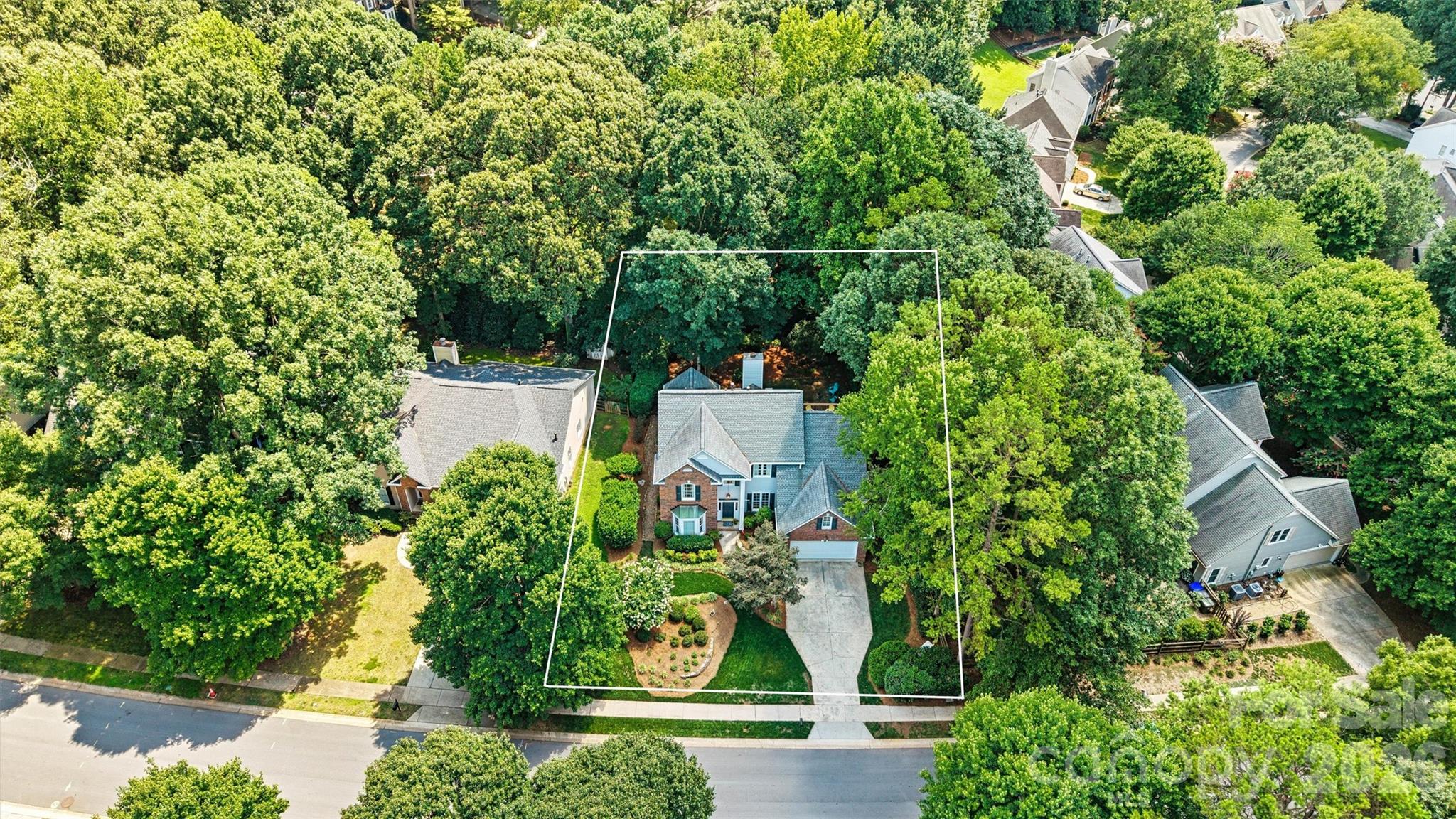8810 Oakham Street — Huntersville