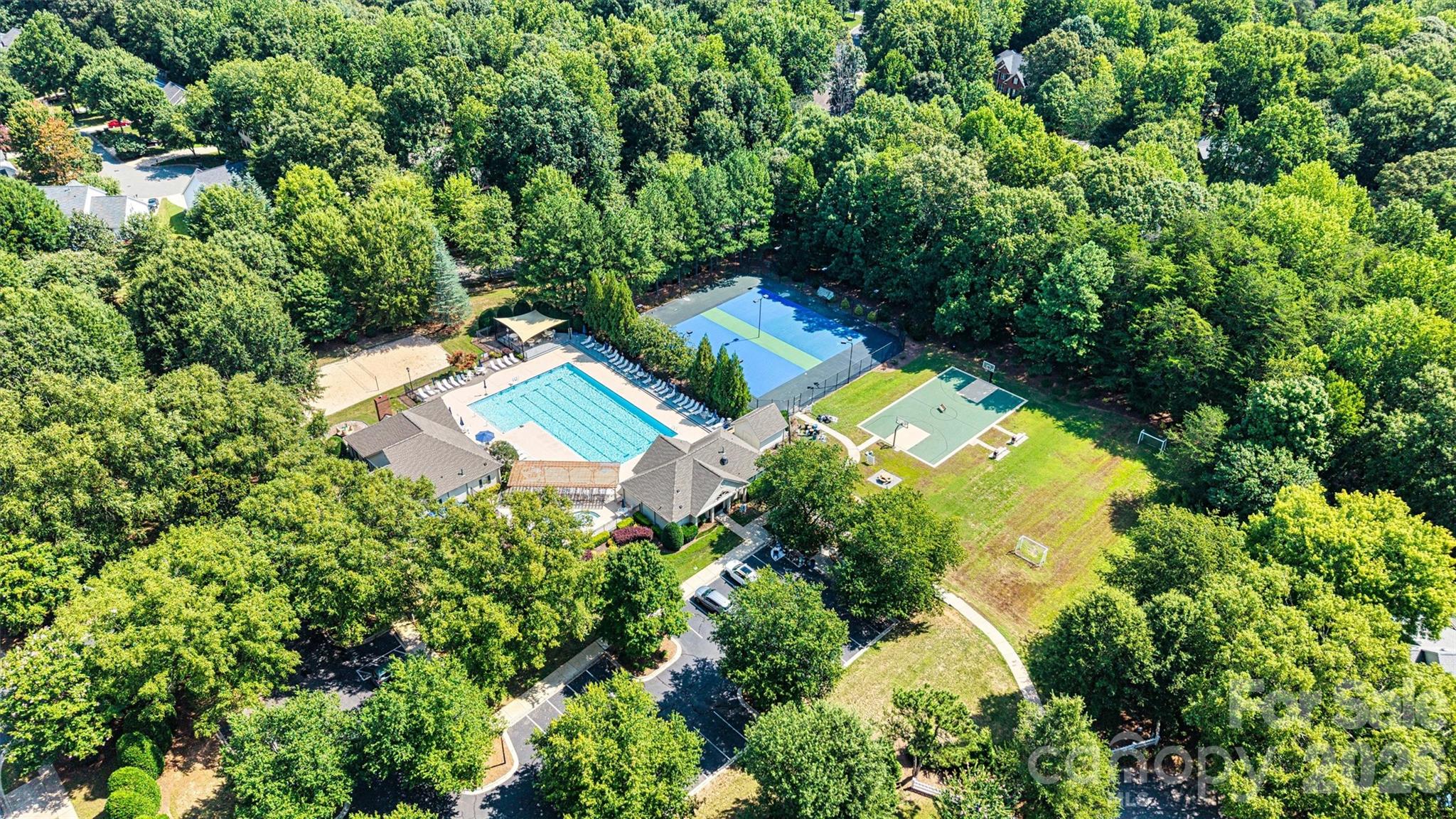 8810 Oakham Street — Huntersville