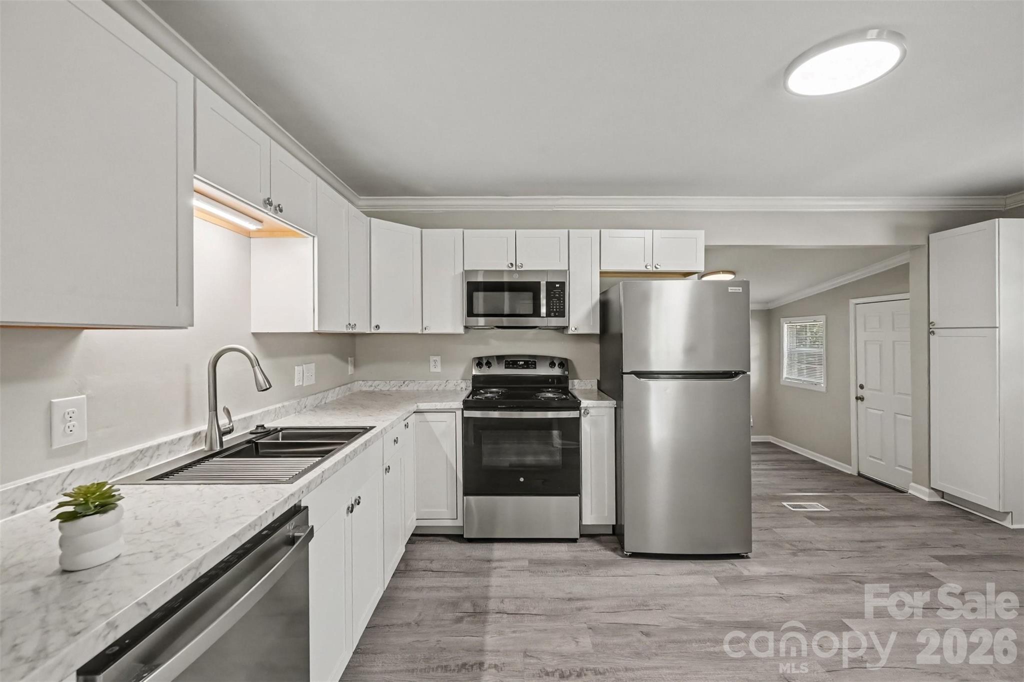 4421 Knollcrest Drive — Charlotte