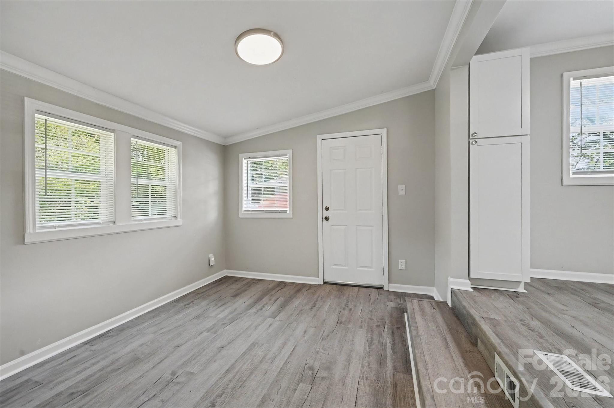 4421 Knollcrest Drive — Charlotte