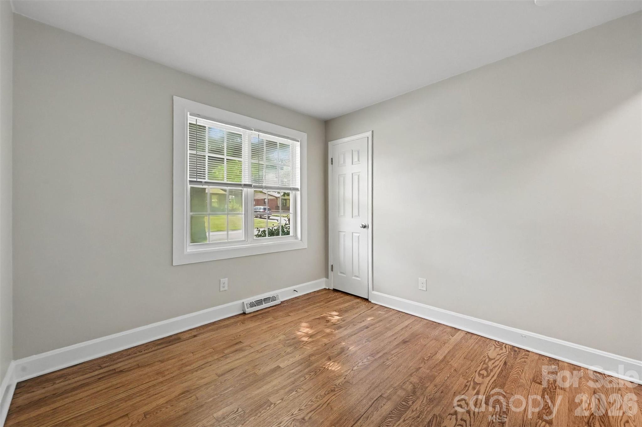 4421 Knollcrest Drive — Charlotte
