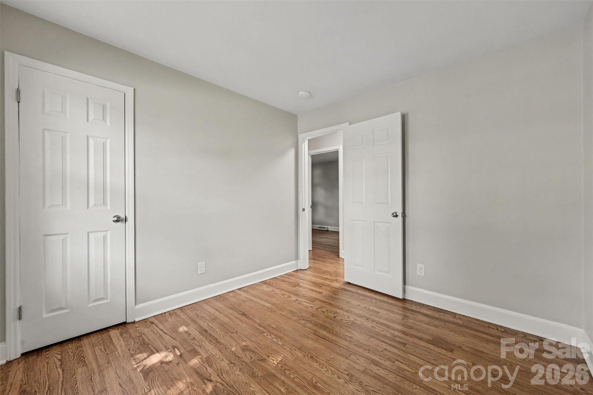 4421 Knollcrest Drive — Charlotte