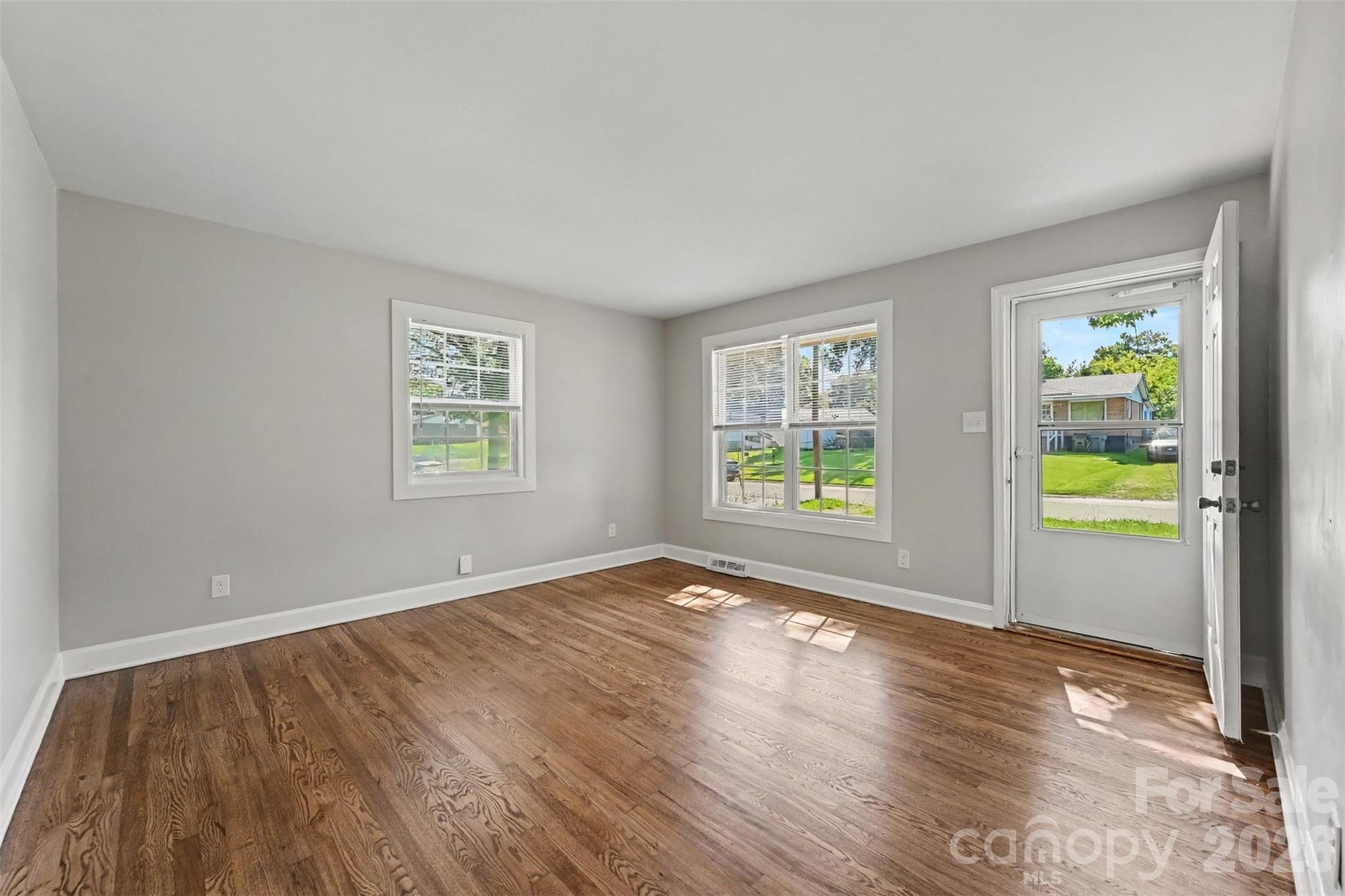4421 Knollcrest Drive — Charlotte