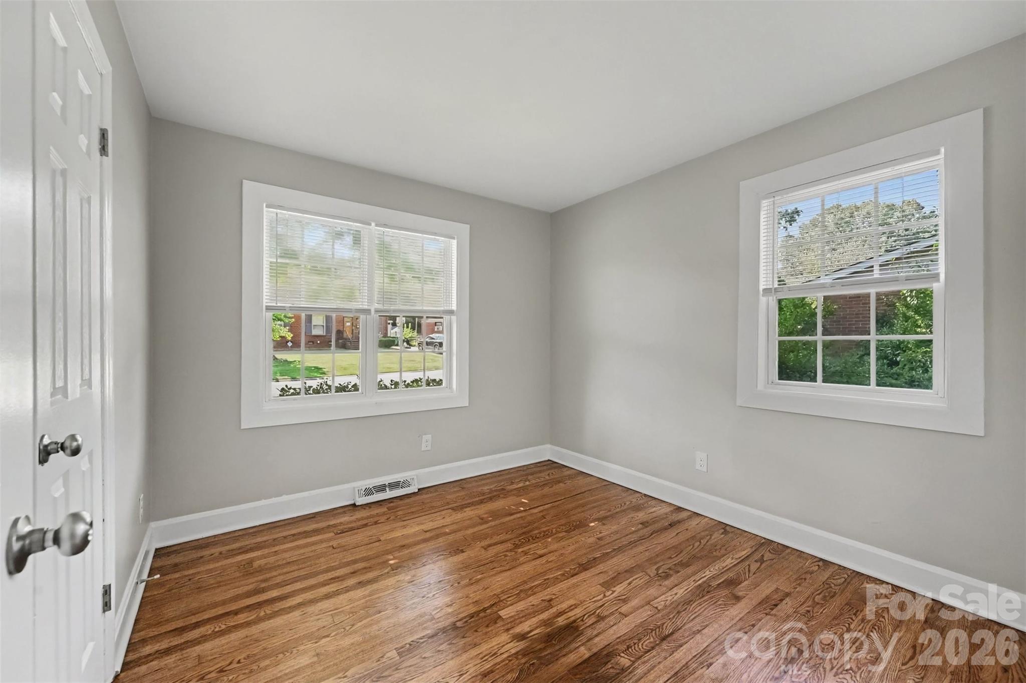 4421 Knollcrest Drive — Charlotte