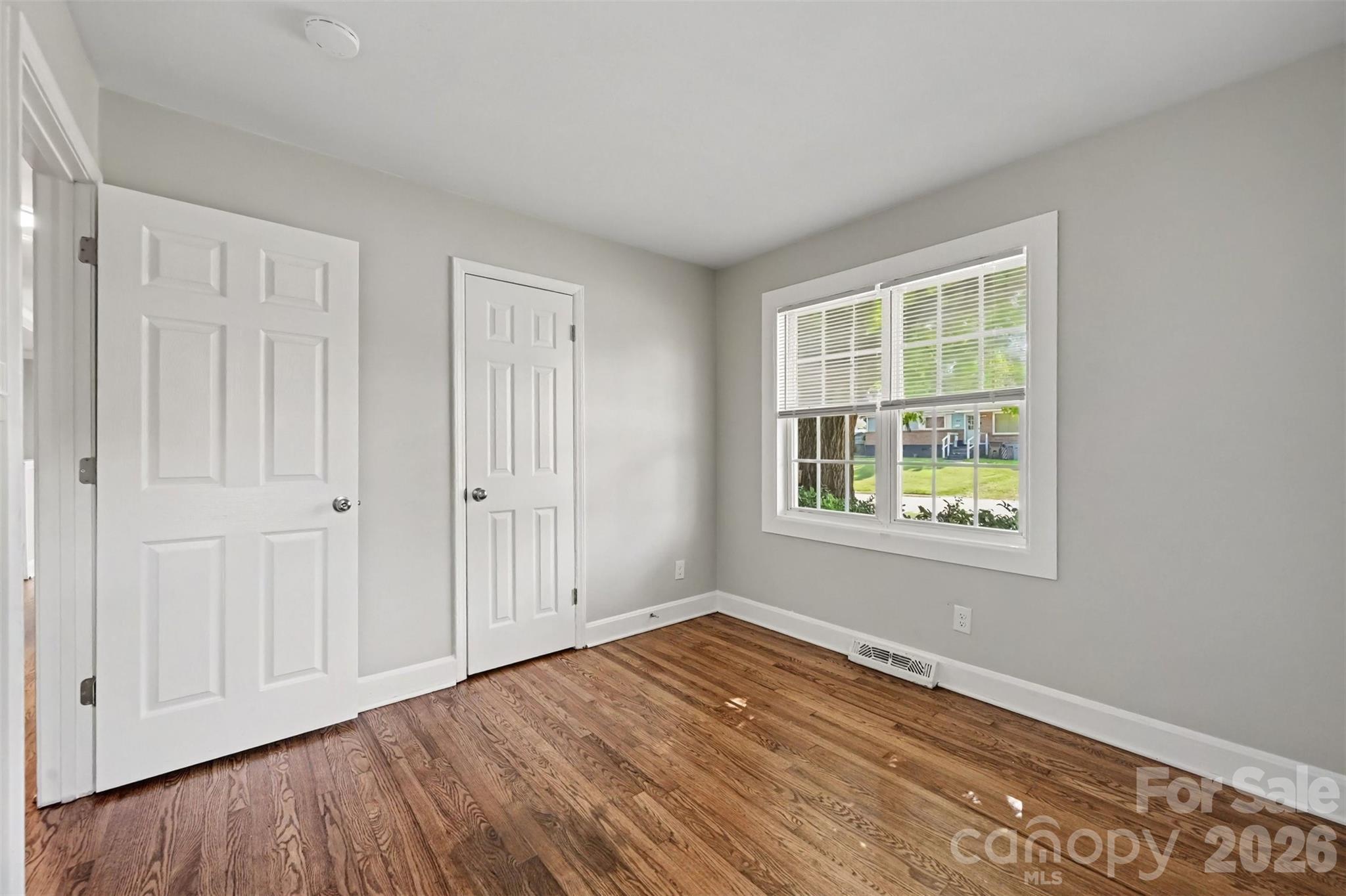 4421 Knollcrest Drive — Charlotte