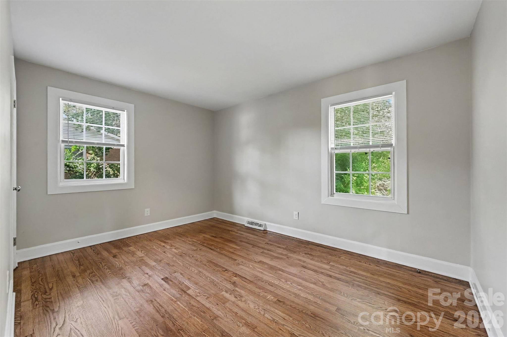 4421 Knollcrest Drive — Charlotte