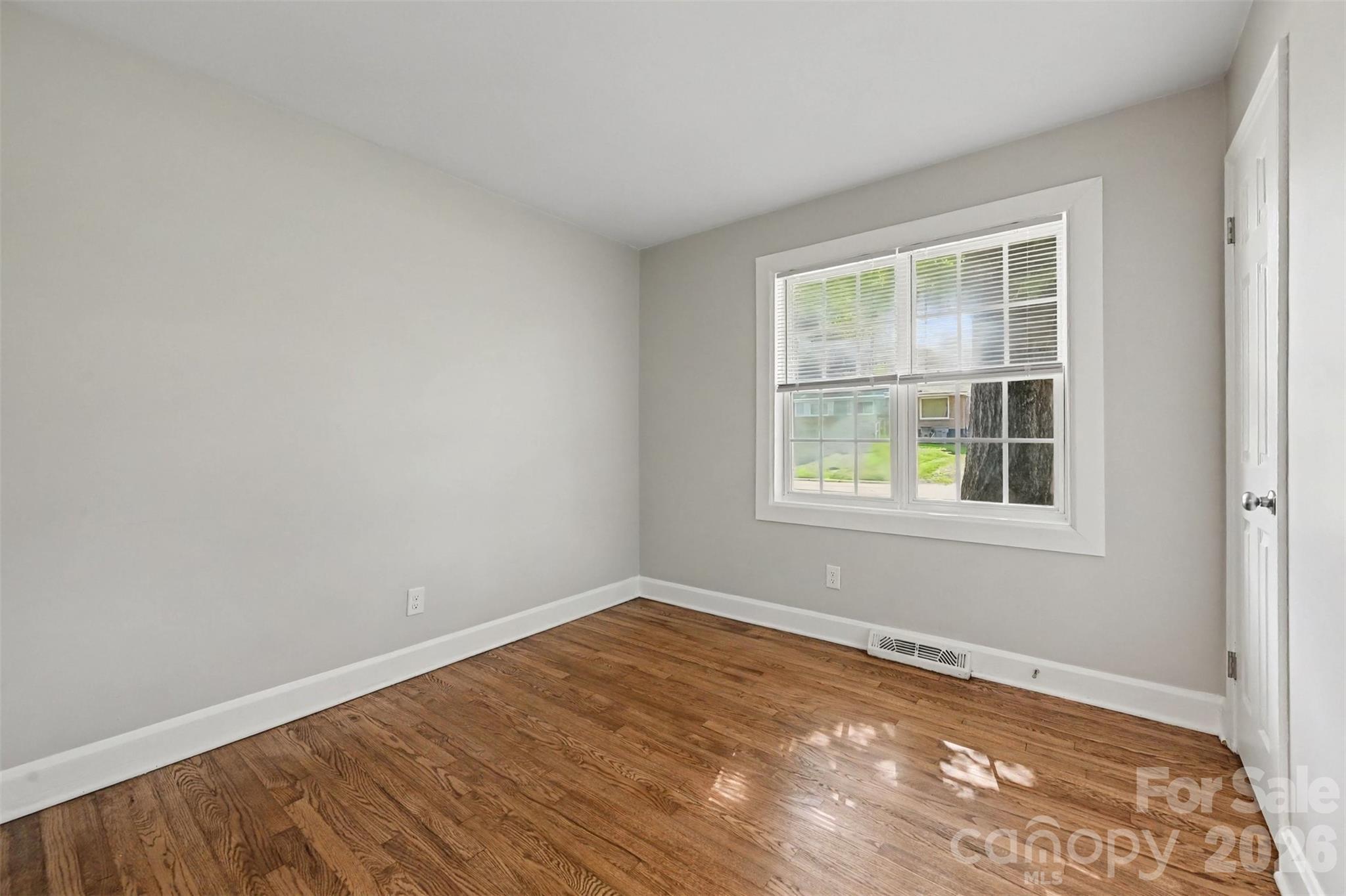 4421 Knollcrest Drive — Charlotte