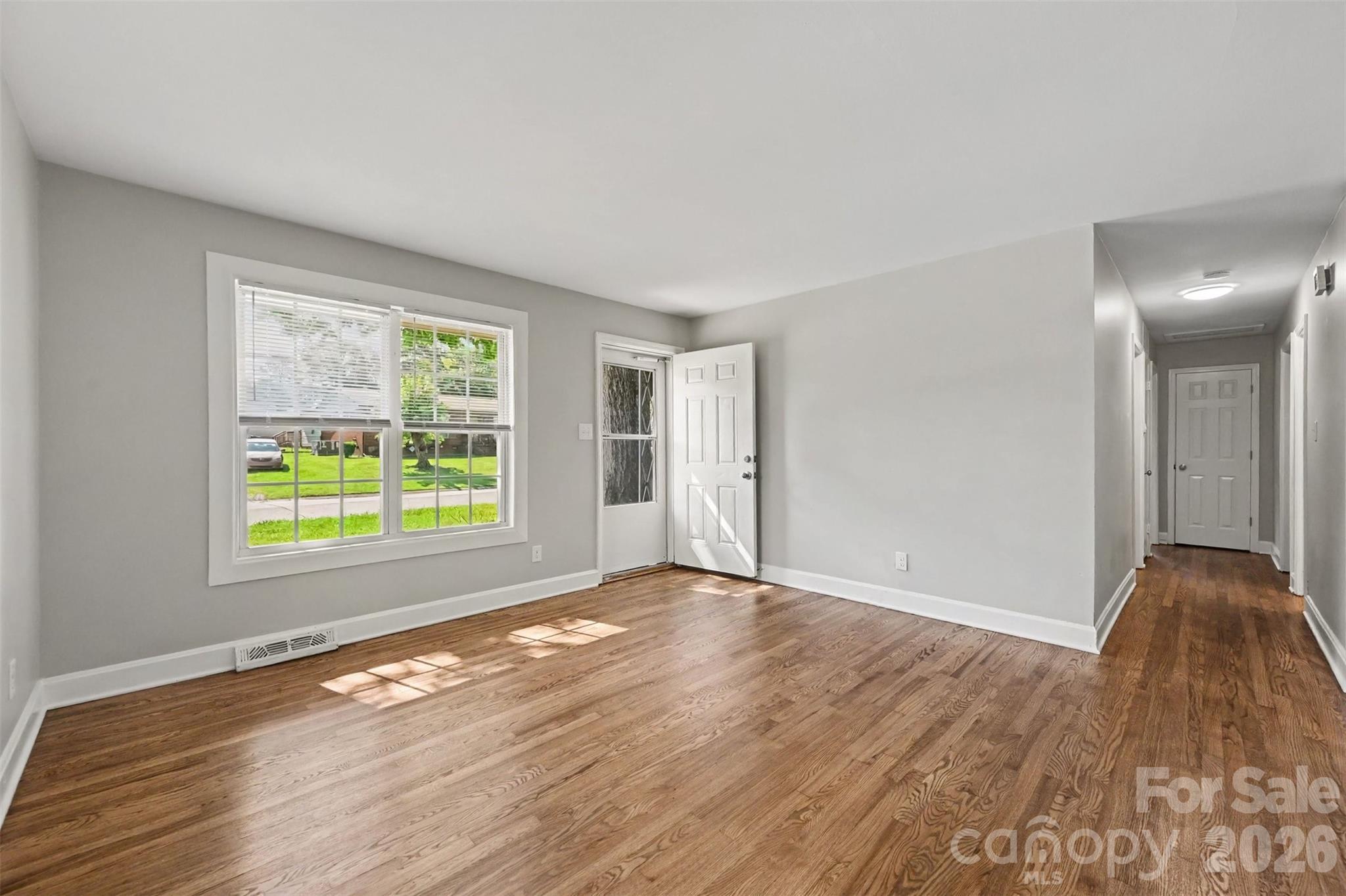 4421 Knollcrest Drive — Charlotte