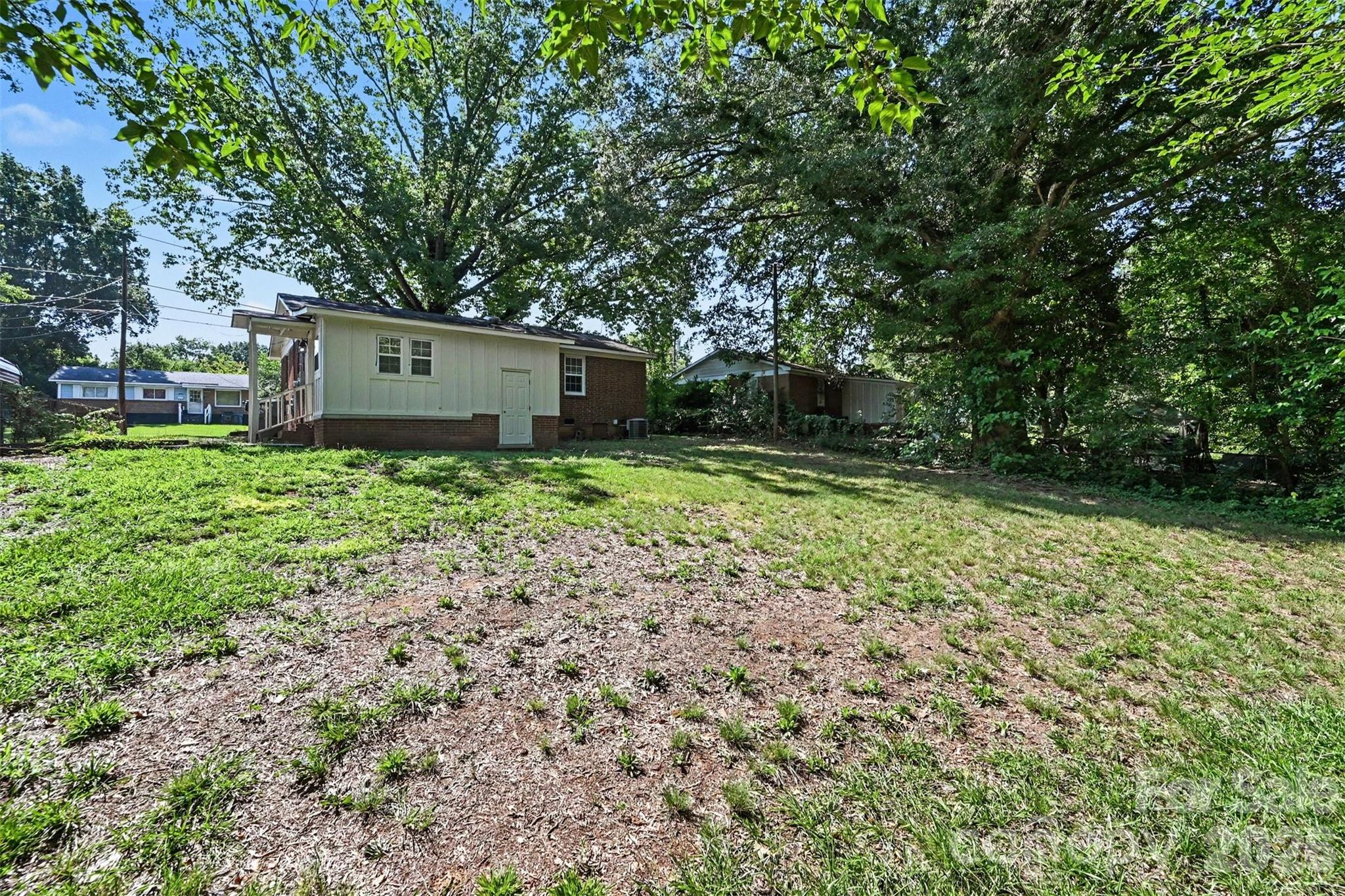 4421 Knollcrest Drive — Charlotte