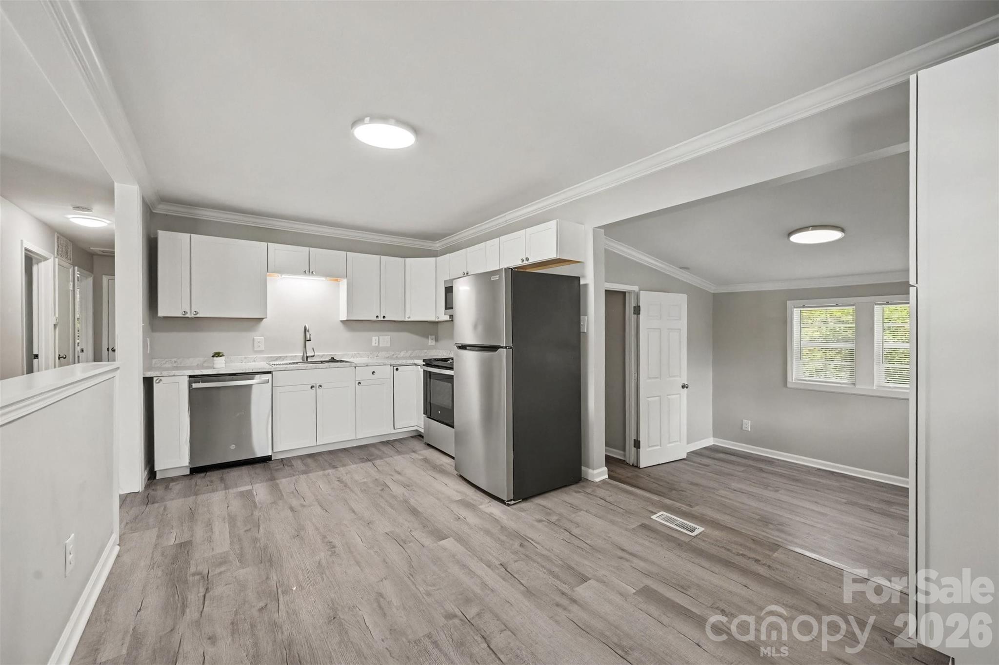 4421 Knollcrest Drive — Charlotte