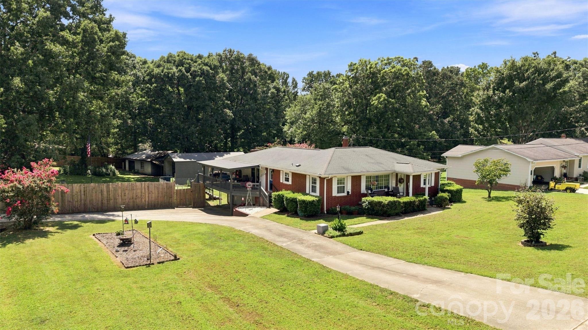 148 Era Street — Troutman