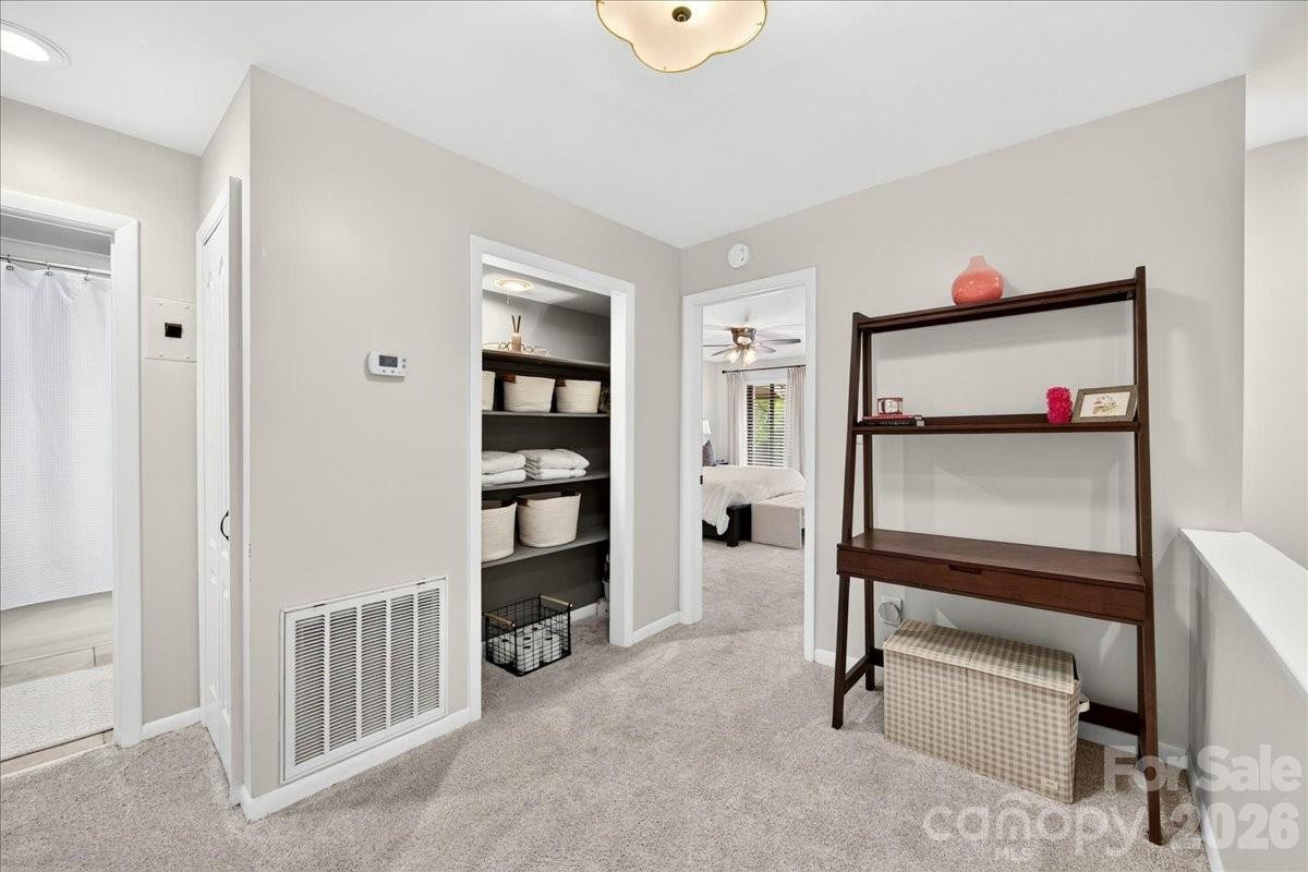 5811 Sharon Road #F — Charlotte