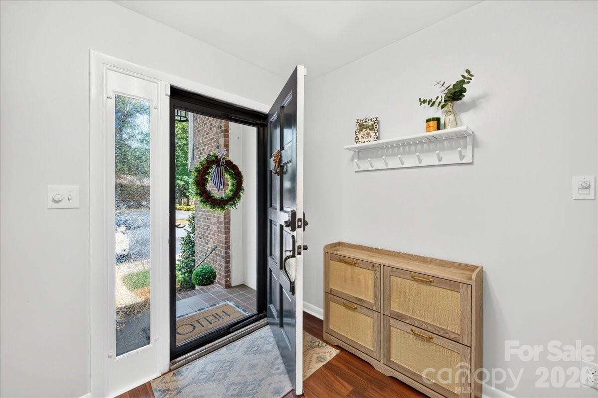 5811 Sharon Road #F — Charlotte