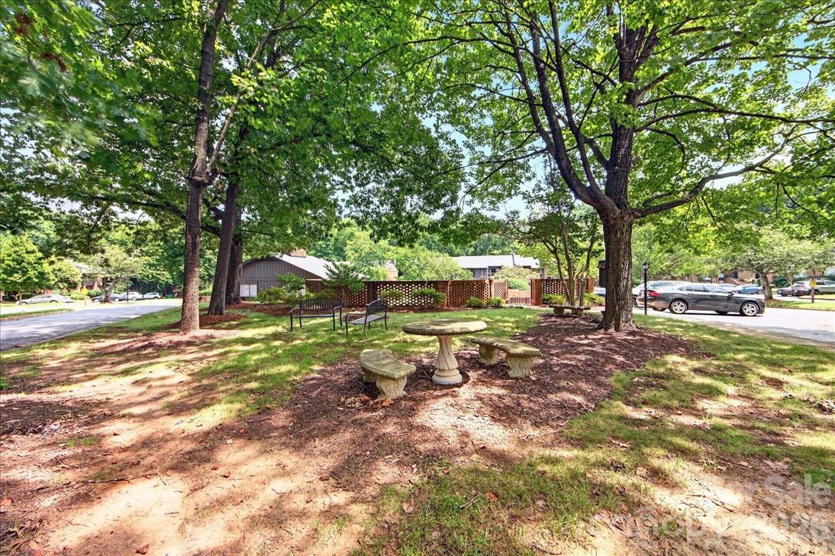 5811 Sharon Road #F — Charlotte