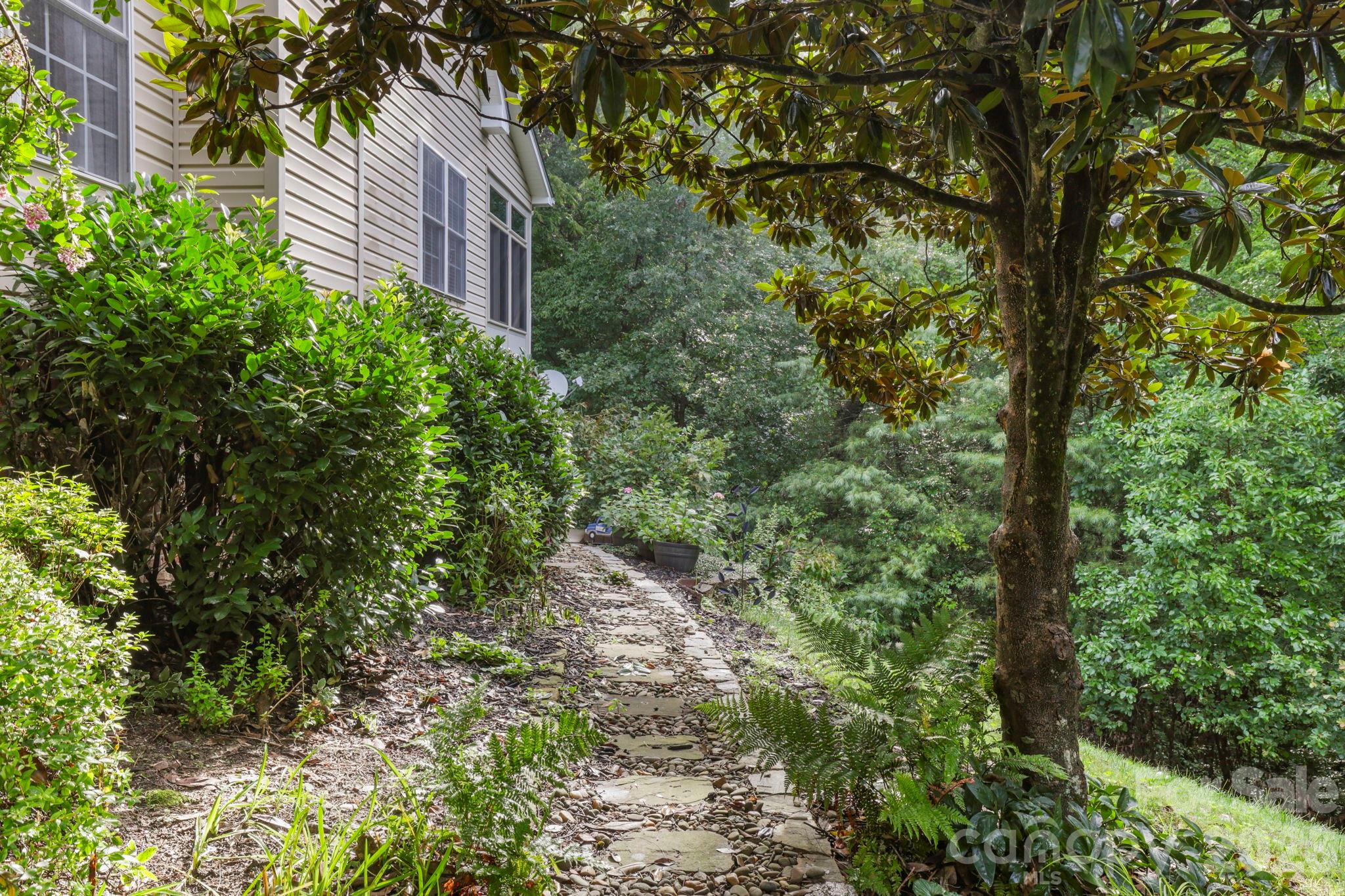 254 Kanuga Forest Drive — Hendersonville