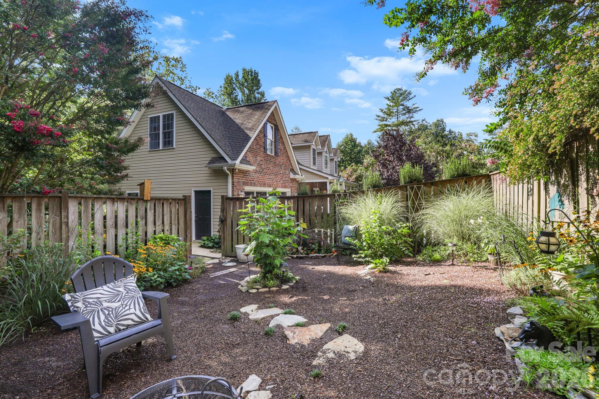 254 Kanuga Forest Drive — Hendersonville