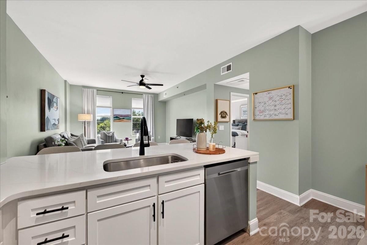 1315 East Boulevard #433 — Charlotte