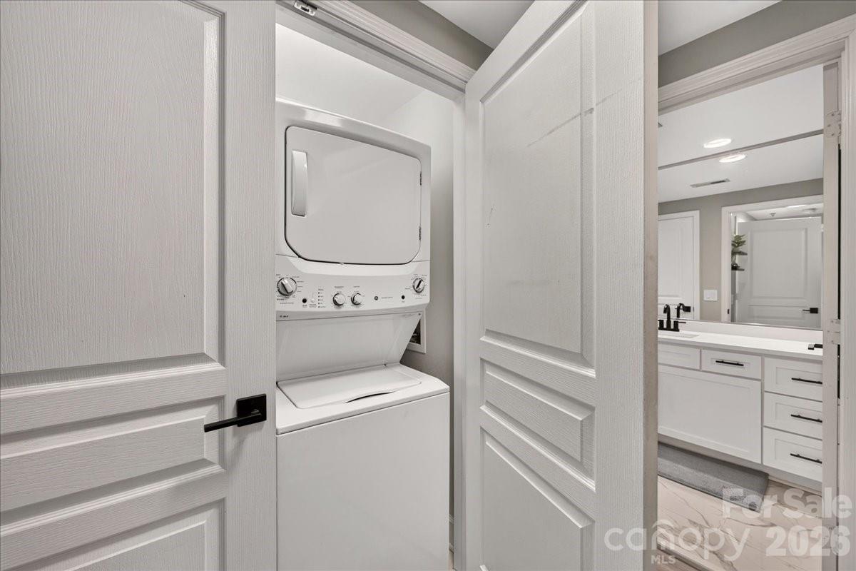 1315 East Boulevard #433 — Charlotte