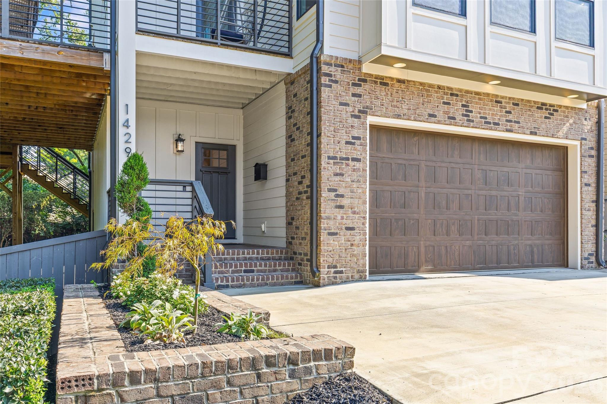 1429 Belle Terre Avenue — Charlotte