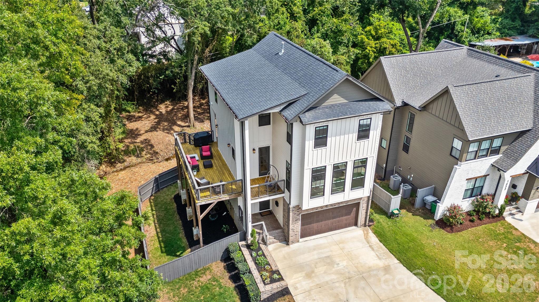 1429 Belle Terre Avenue — Charlotte