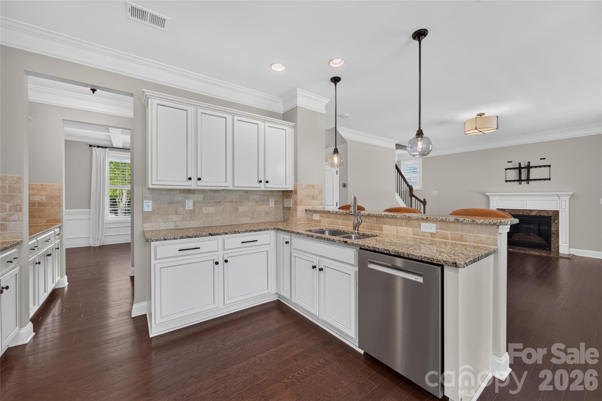6403 Torrence Trace Drive — Huntersville