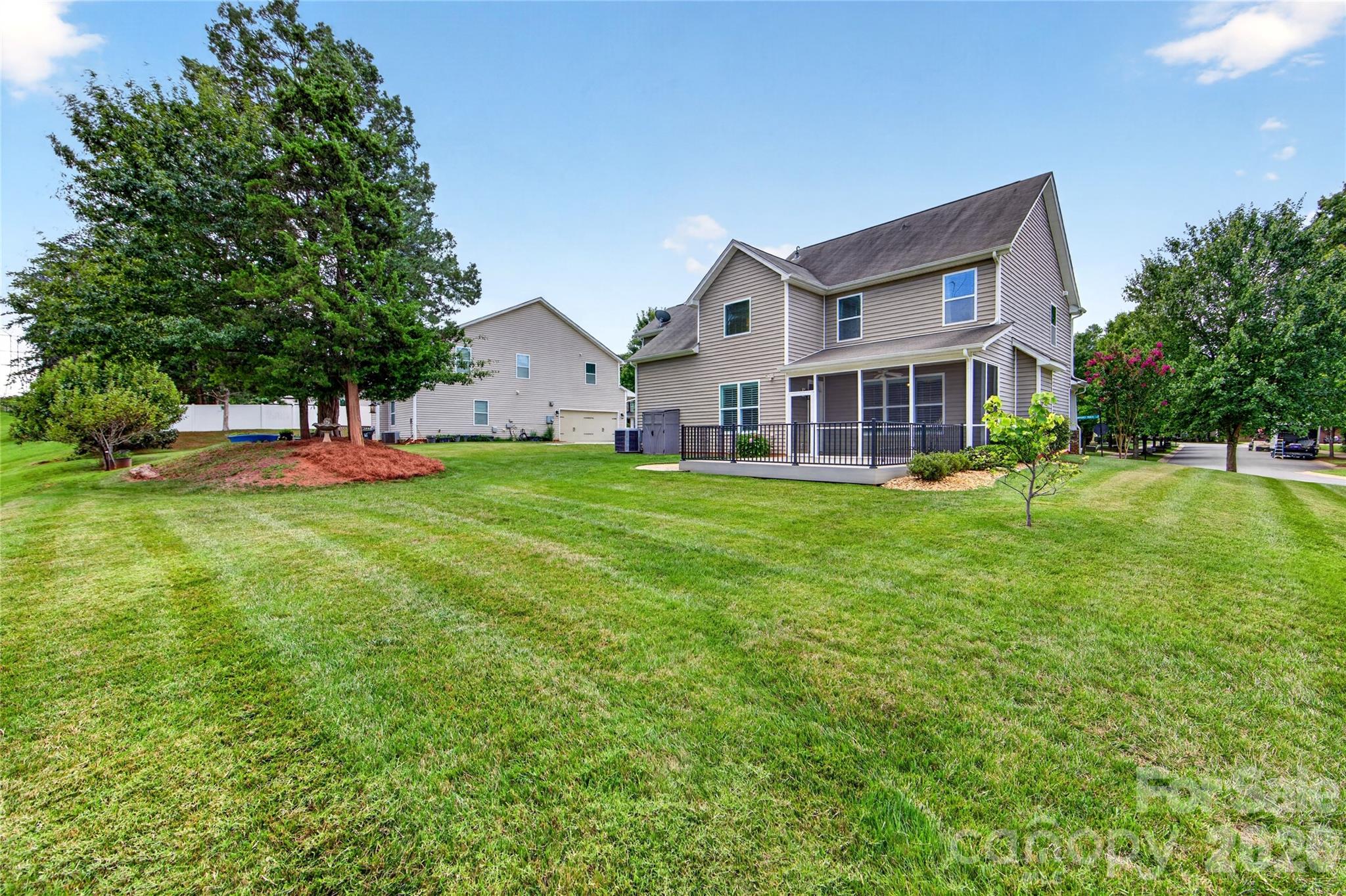 6403 Torrence Trace Drive — Huntersville