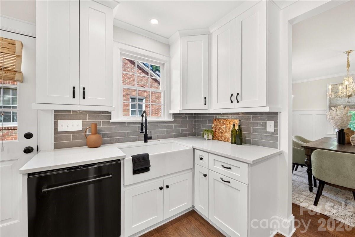 720 E Park Avenue — Charlotte