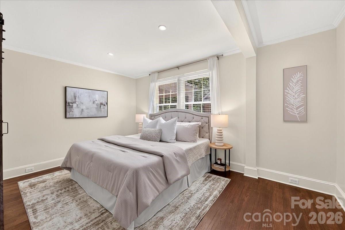 720 E Park Avenue — Charlotte