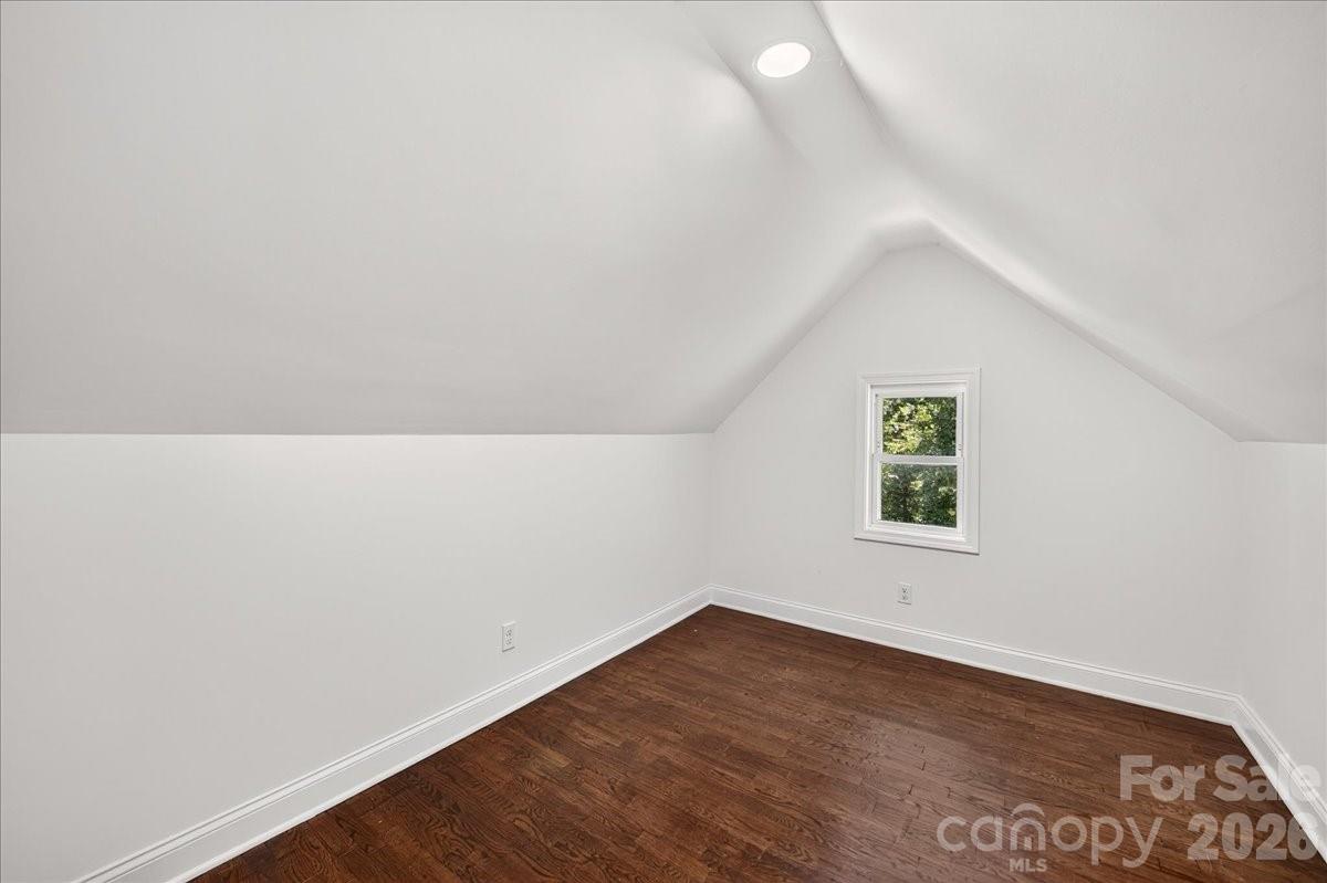 720 E Park Avenue — Charlotte
