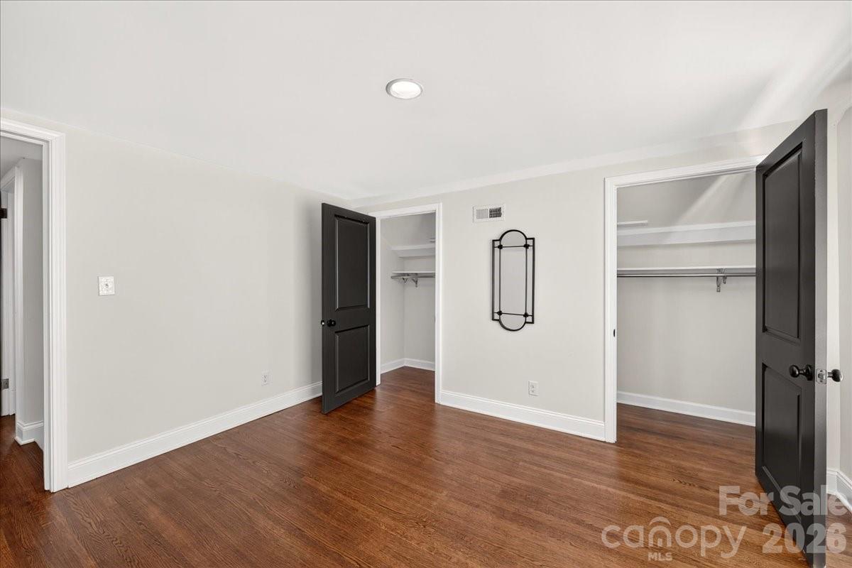 720 E Park Avenue — Charlotte