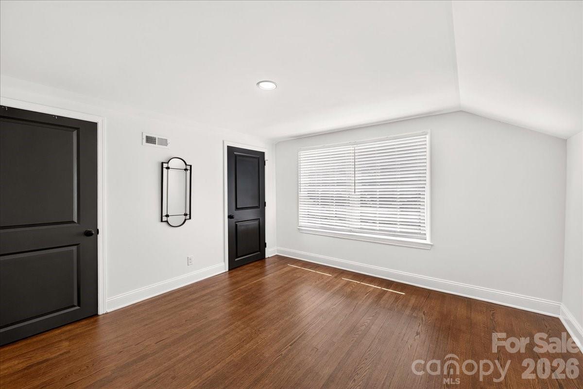 720 E Park Avenue — Charlotte