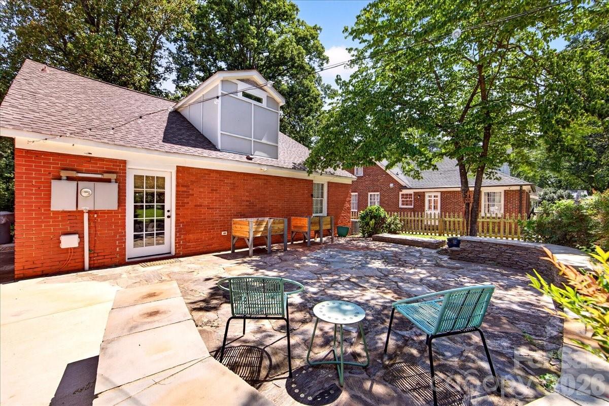 720 E Park Avenue — Charlotte