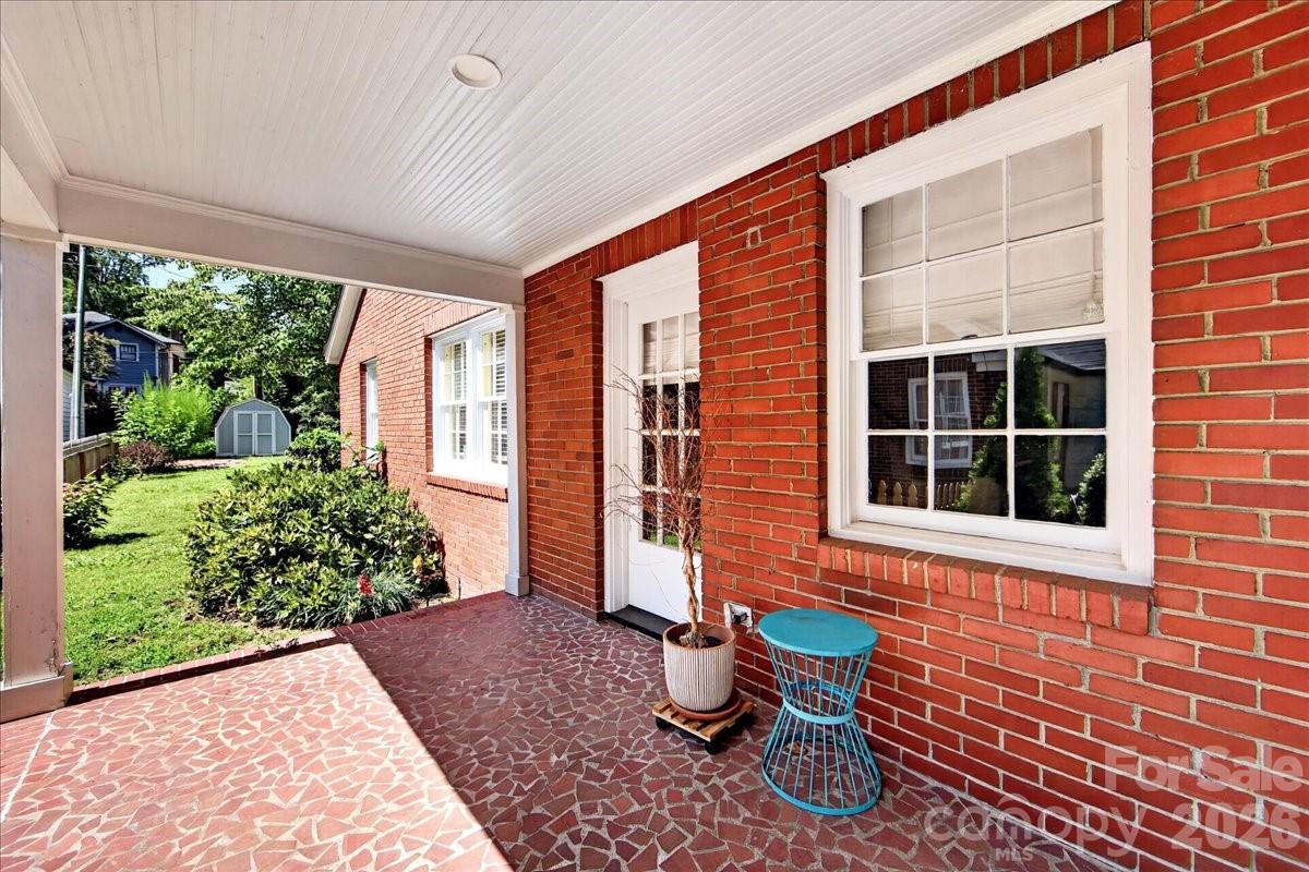 720 E Park Avenue — Charlotte