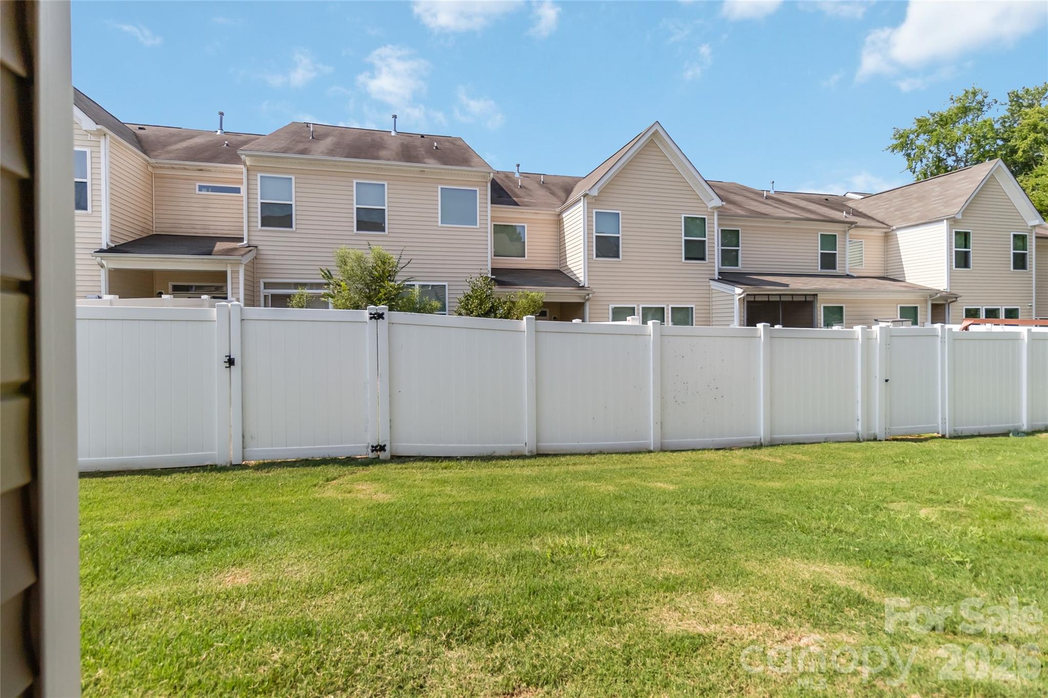11311 Savannah Creek Drive — Charlotte