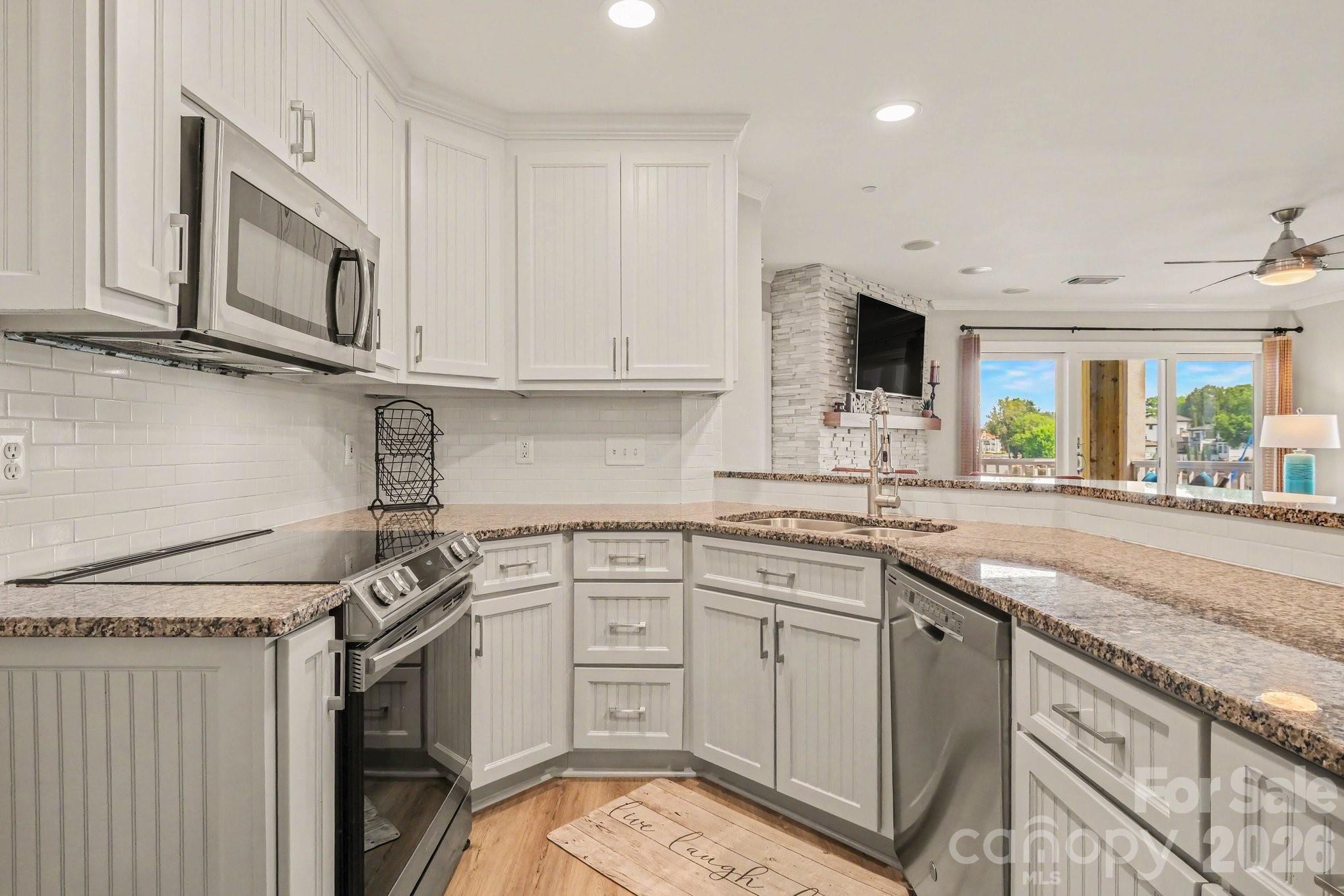18613 Vineyard Point Lane — Cornelius