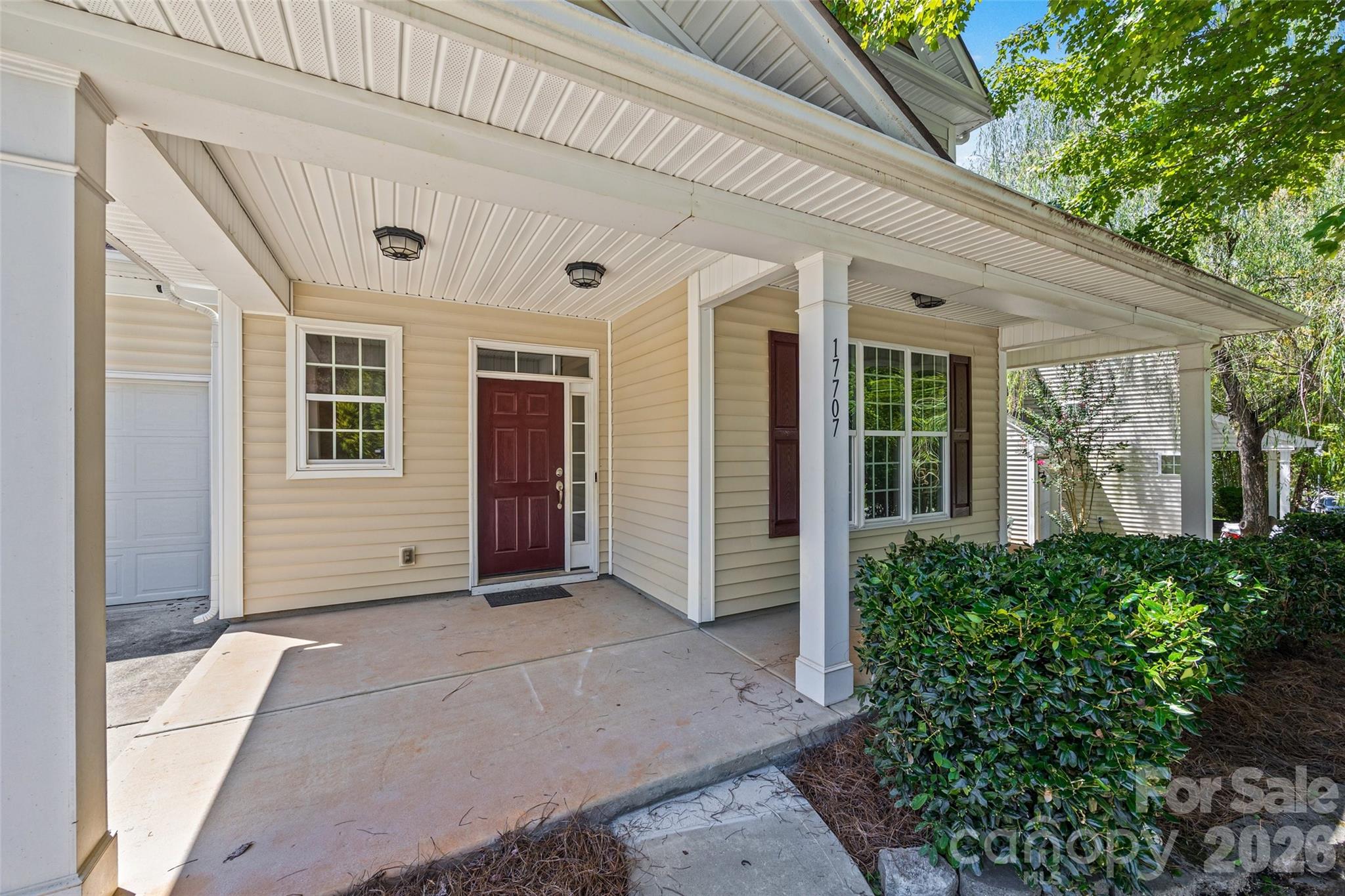 17707 Train Station Drive — Huntersville