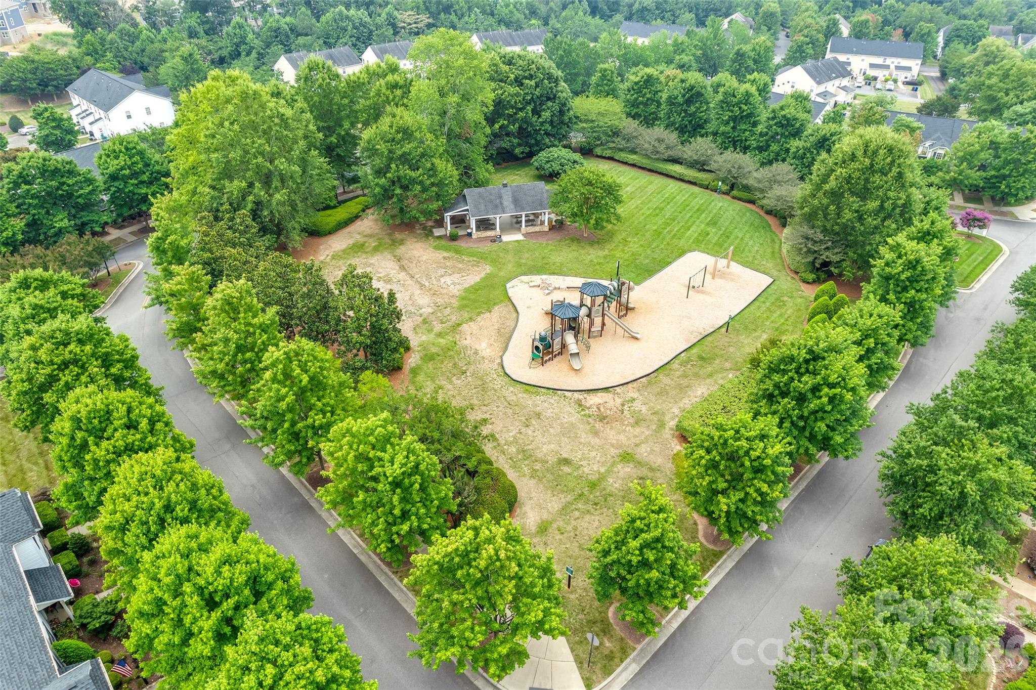 17707 Train Station Drive — Huntersville