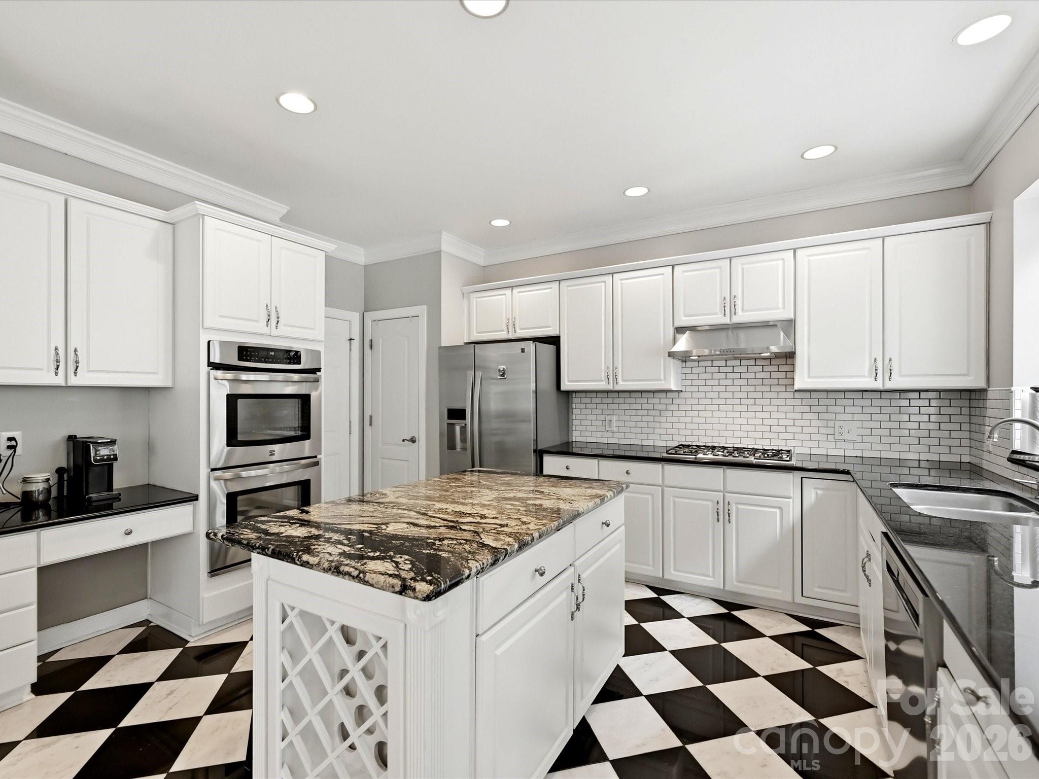 2805 Peverell Lane — Charlotte
