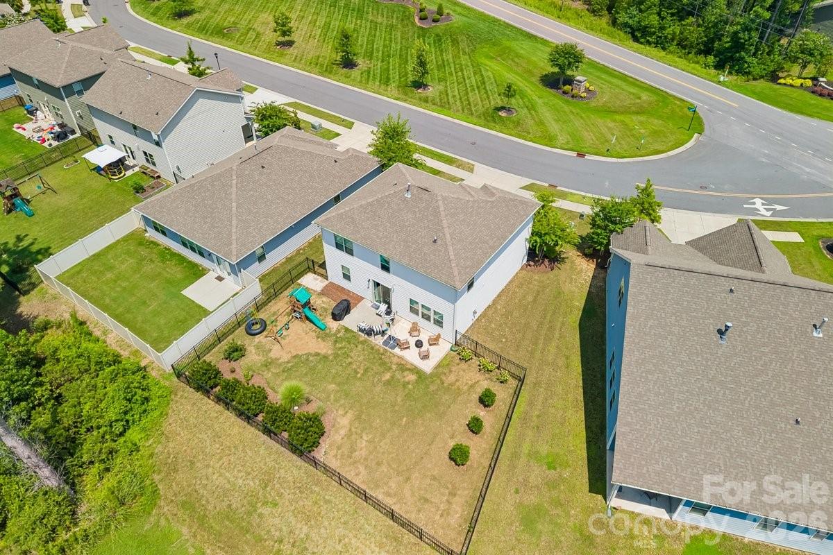 1809 Shelbourne Way — Fort Mill
