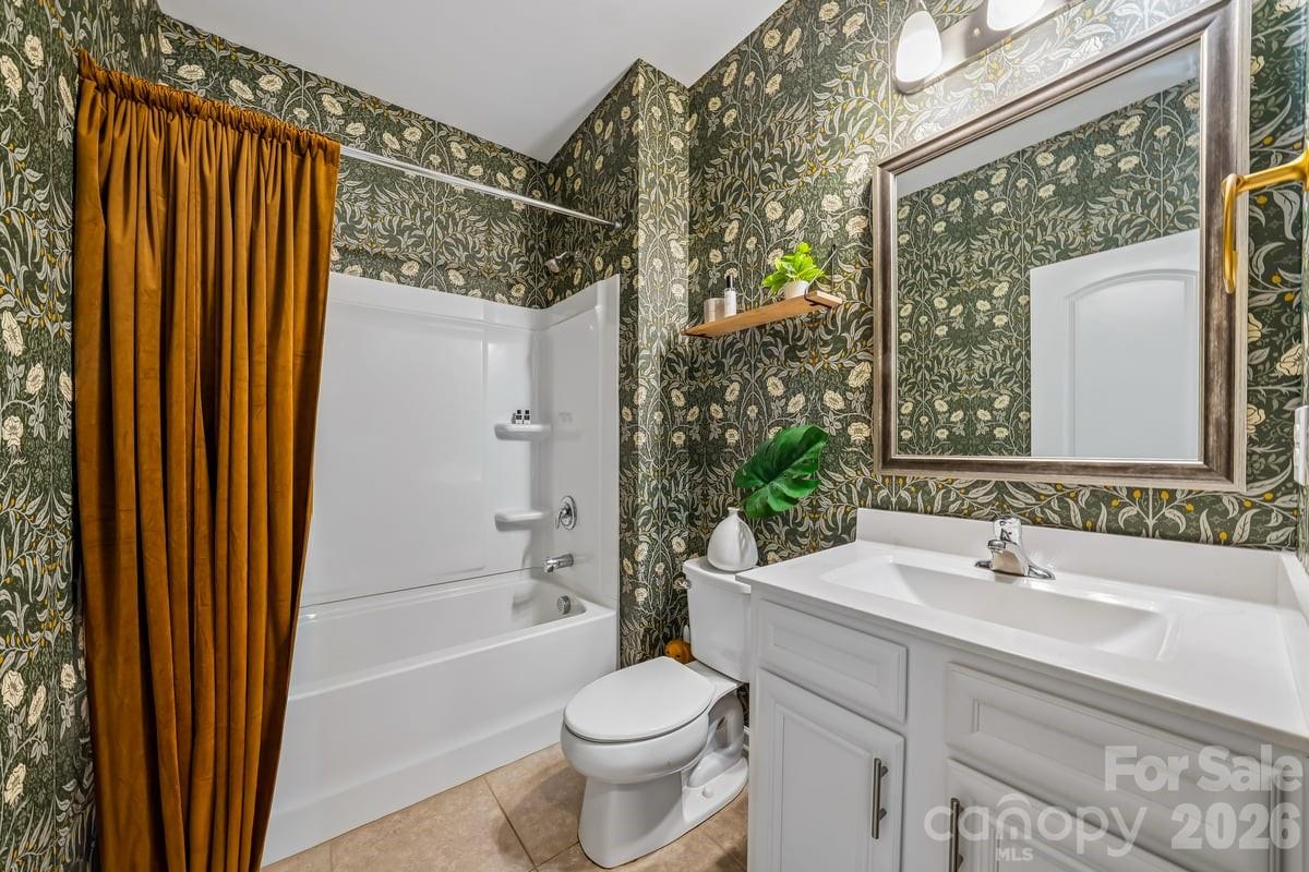 1809 Shelbourne Way — Fort Mill