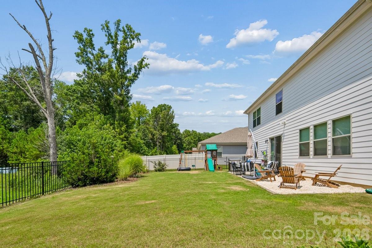 1809 Shelbourne Way — Fort Mill