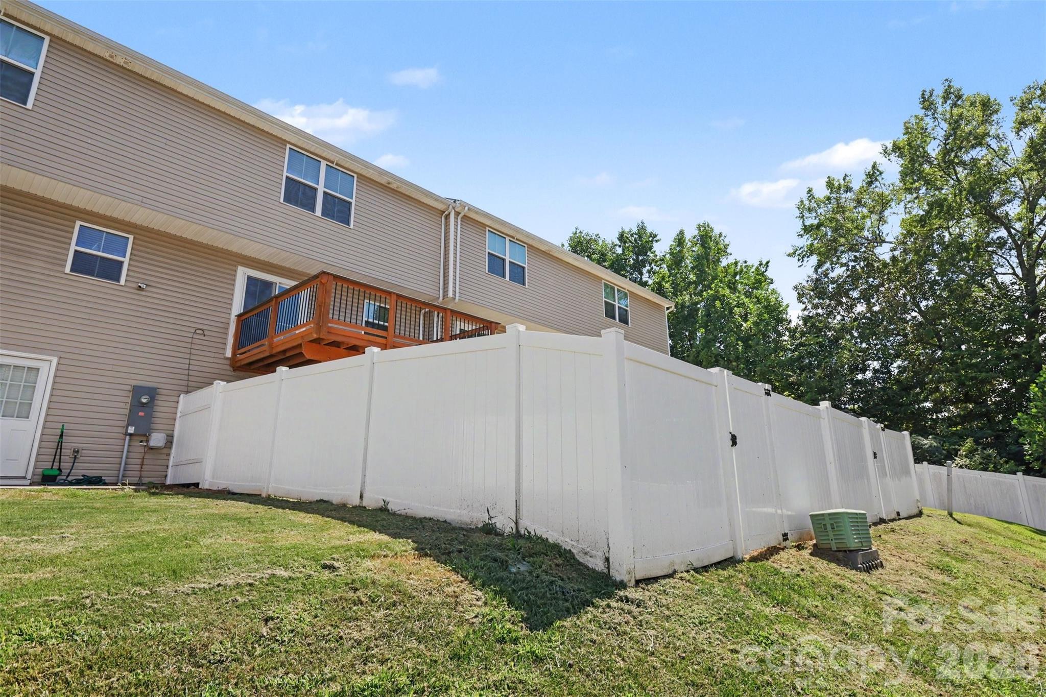 2652 McCurdy Trail — Charlotte