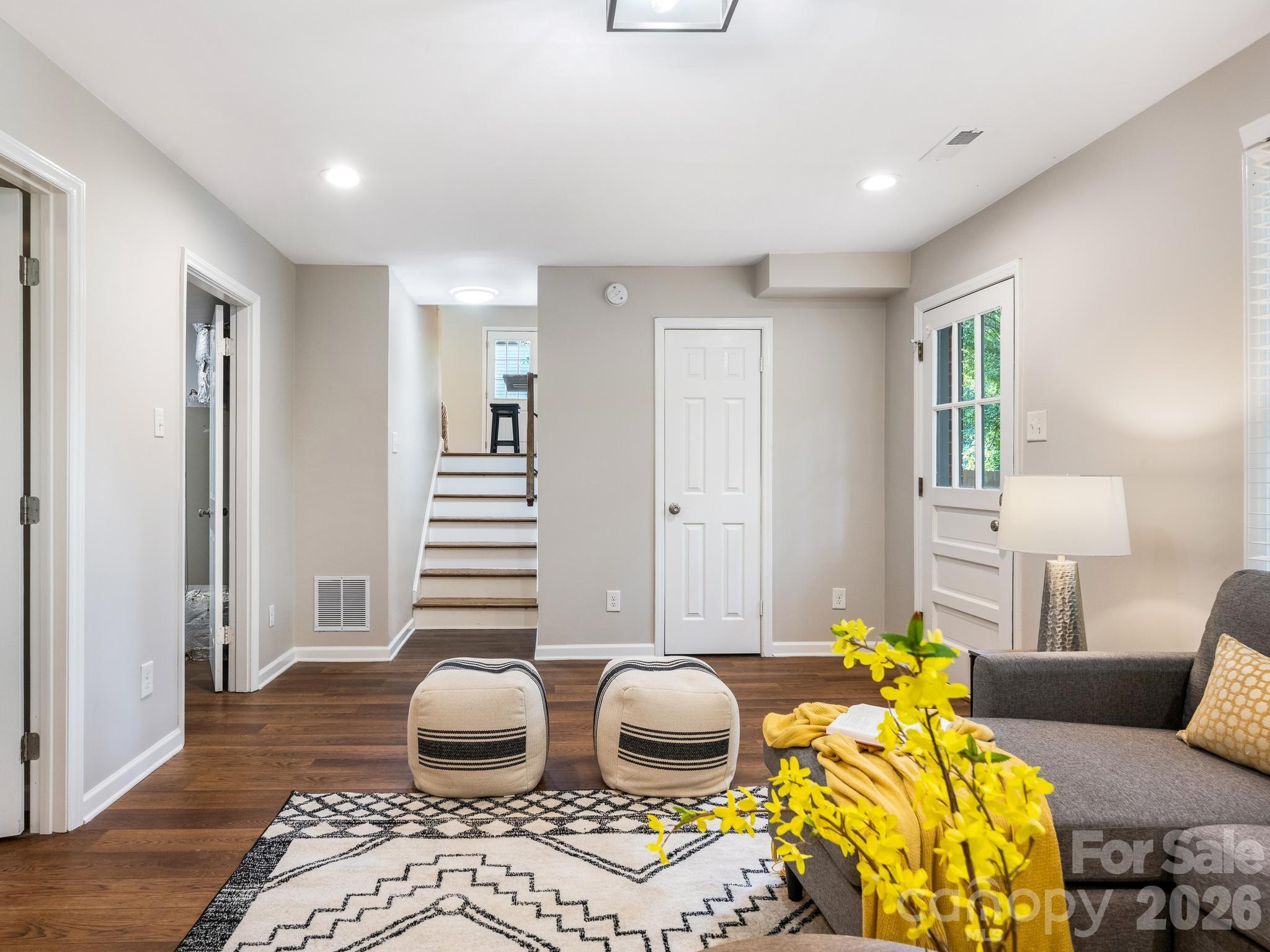 7518 Riding Trail Road — Charlotte