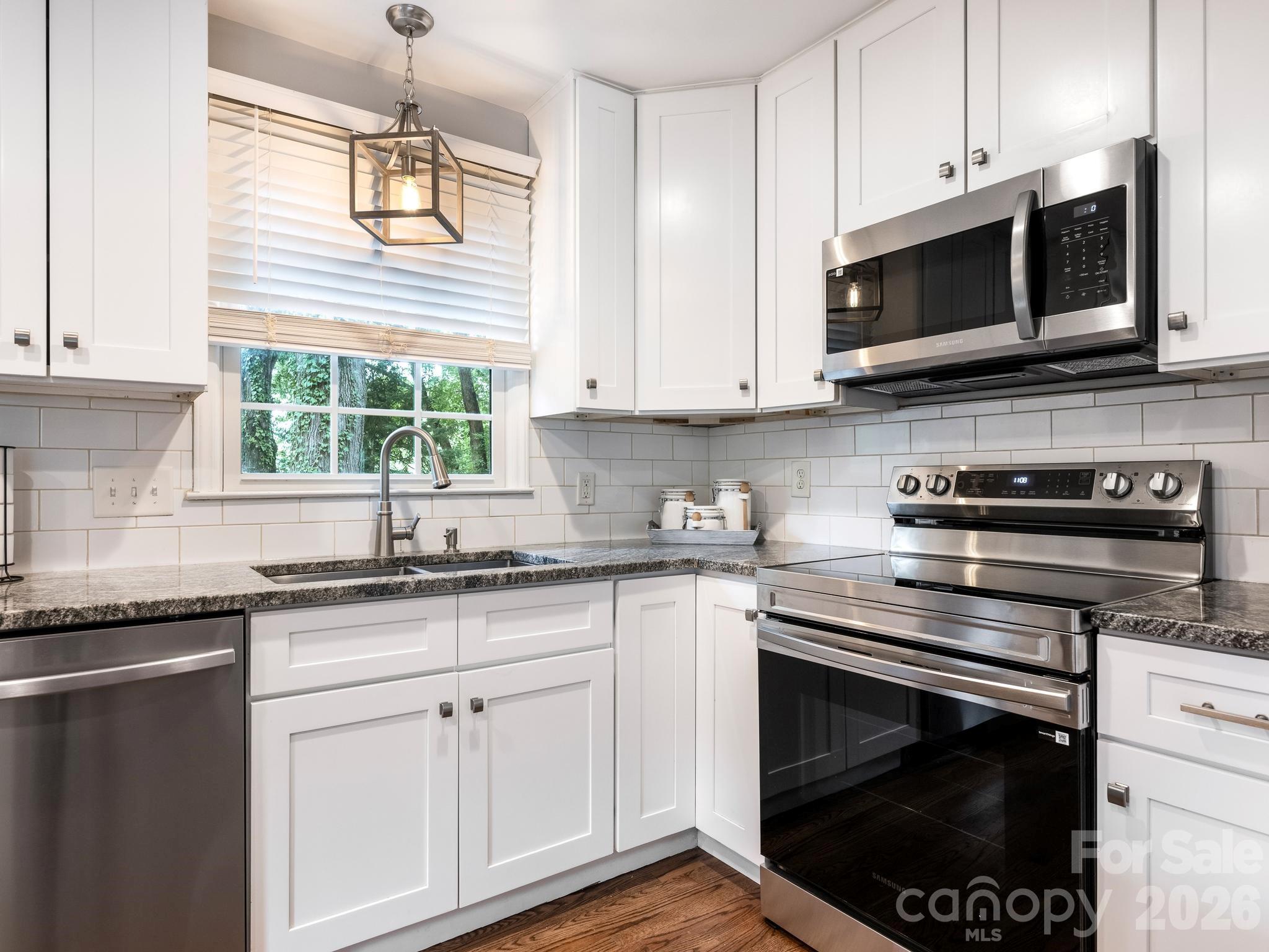 7518 Riding Trail Road — Charlotte