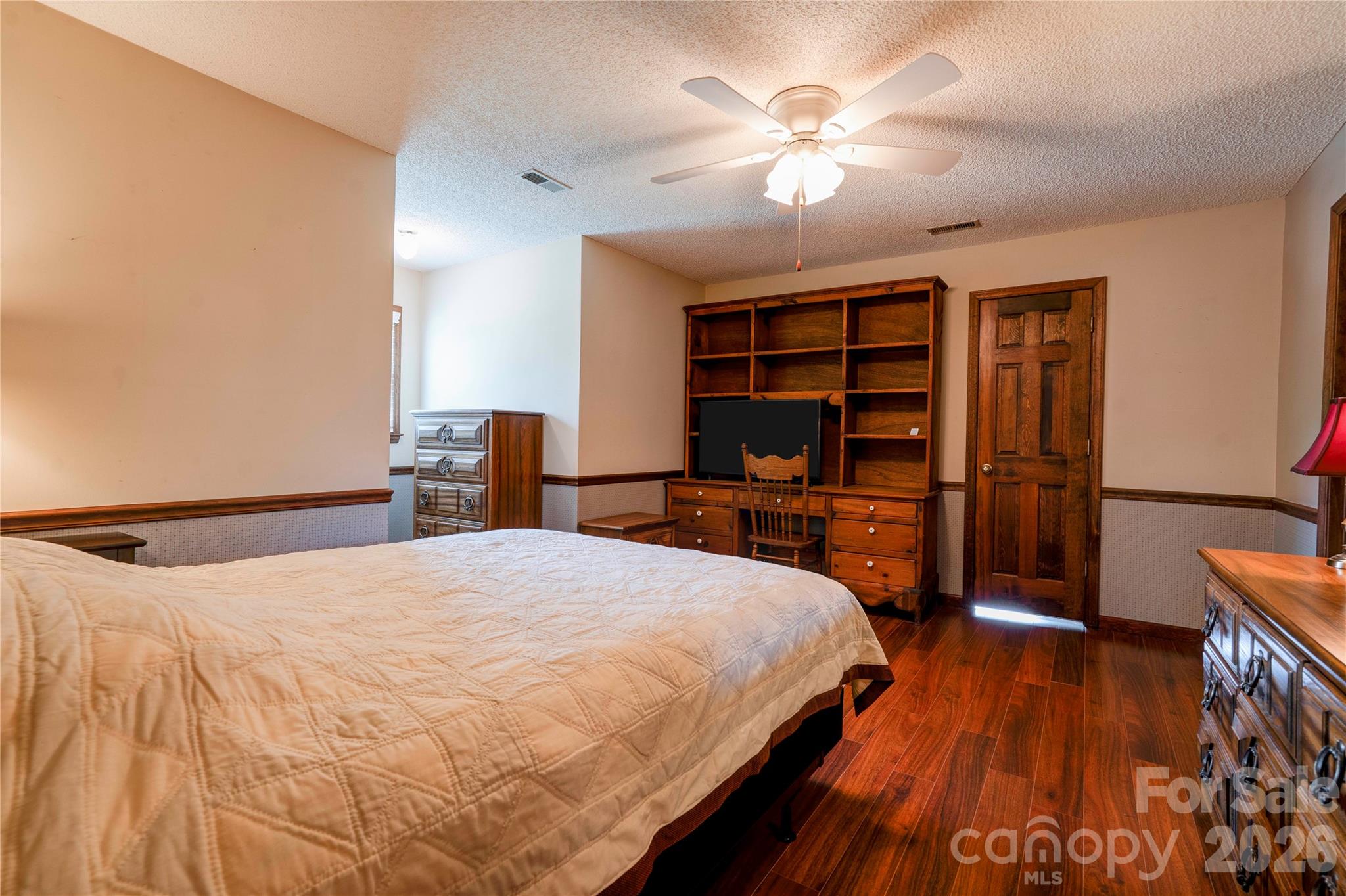 719 W Zion Church Road — Shelby