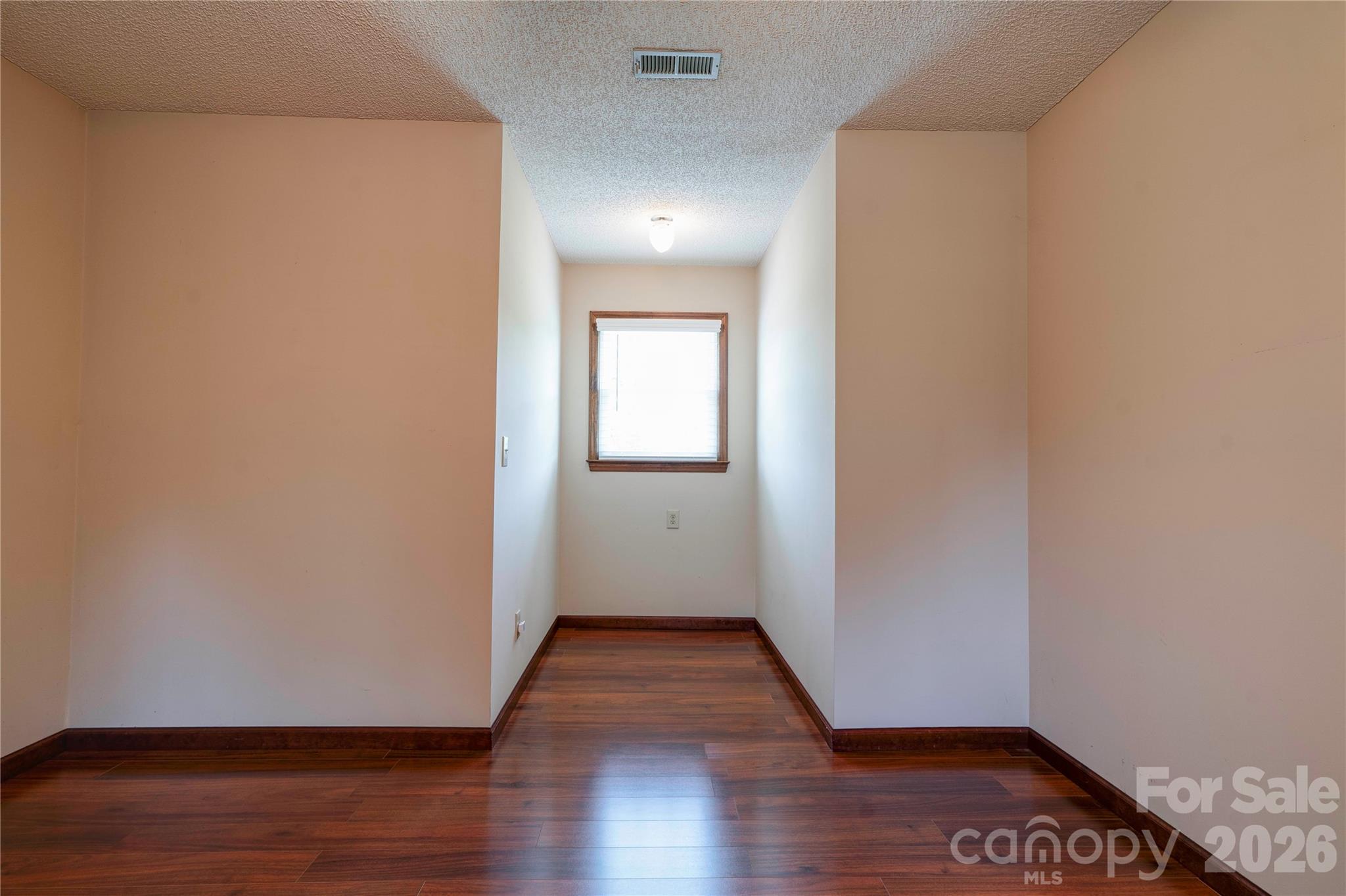 719 W Zion Church Road — Shelby