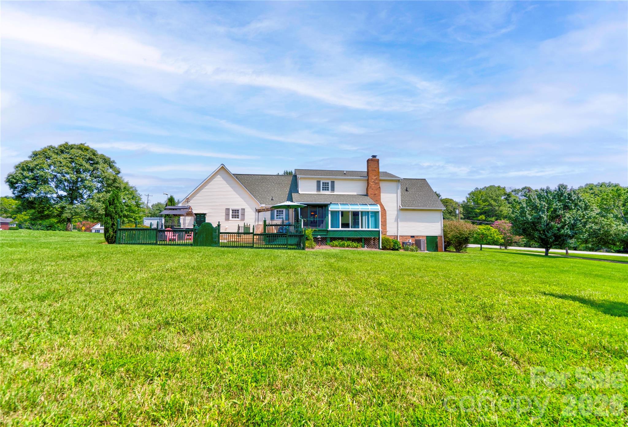 719 W Zion Church Road — Shelby