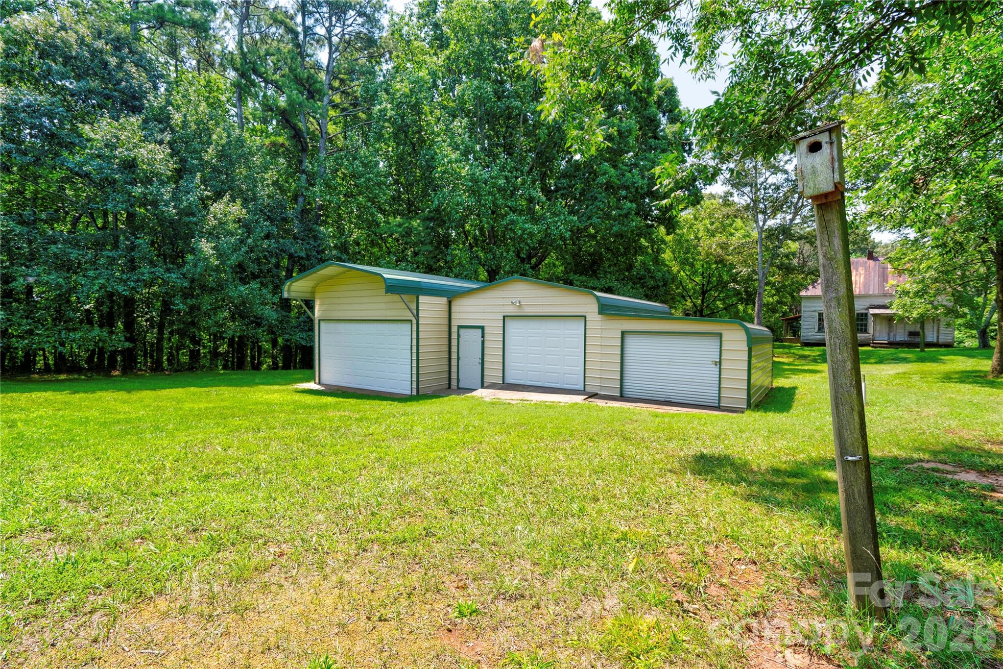 719 W Zion Church Road — Shelby