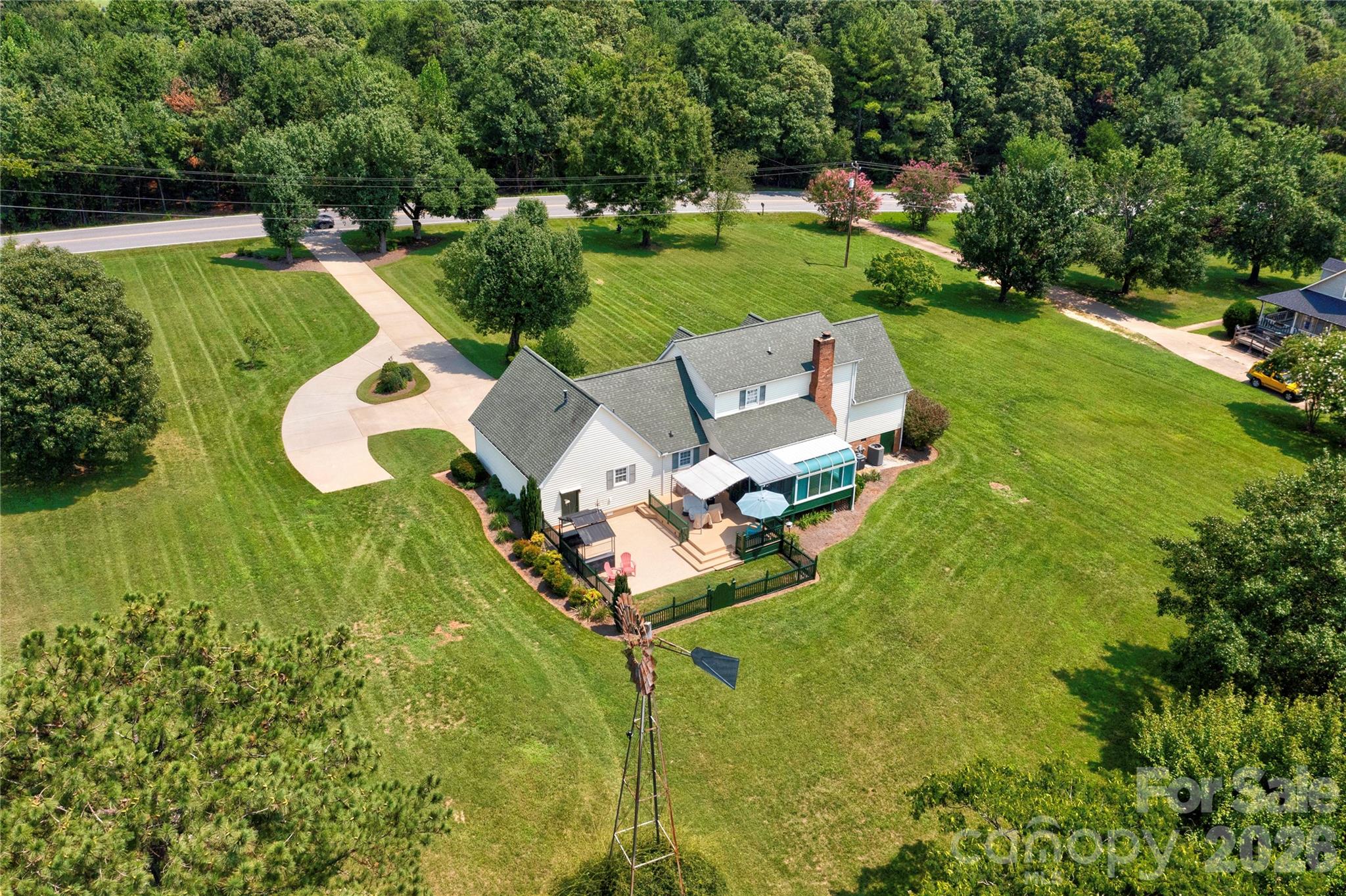 719 W Zion Church Road — Shelby