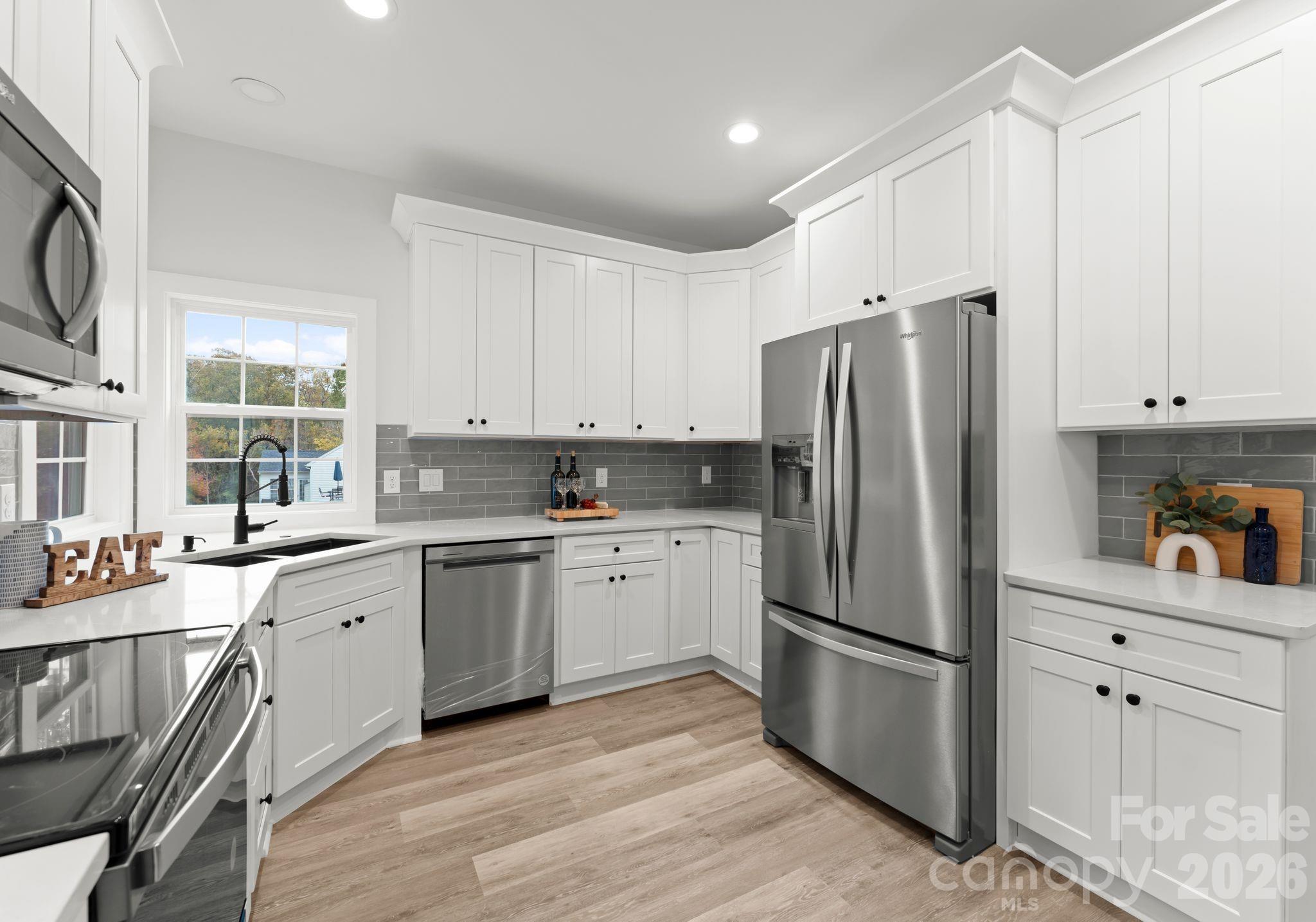 6923 Cascade Dream Court — Huntersville